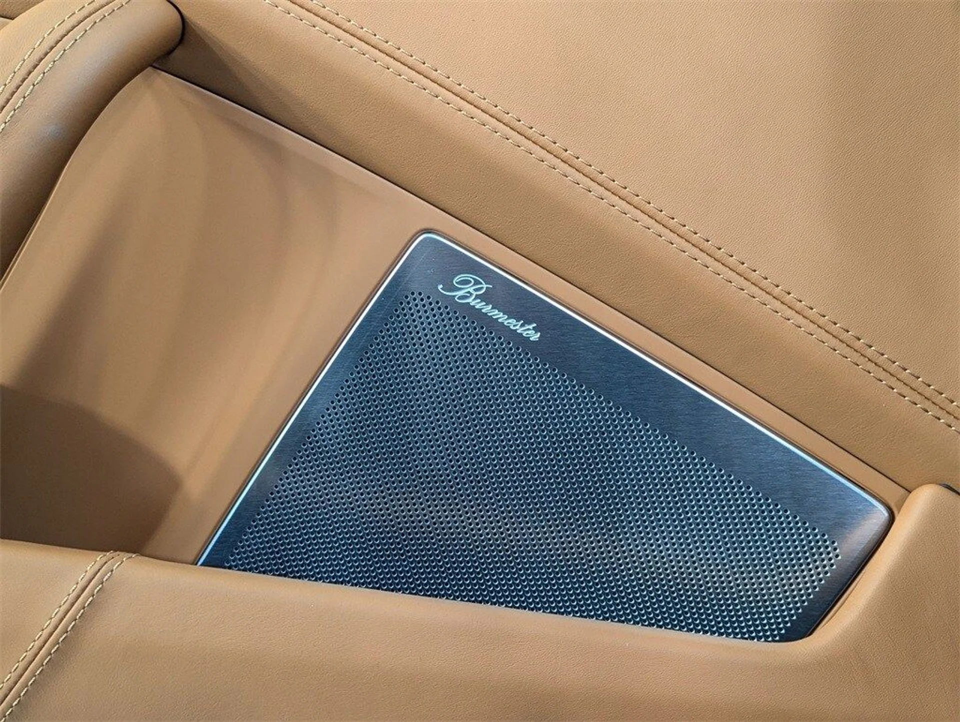 mph022_2978529161_f56bf680890d0d3680f25af5ab421c23x_4bd52fc065