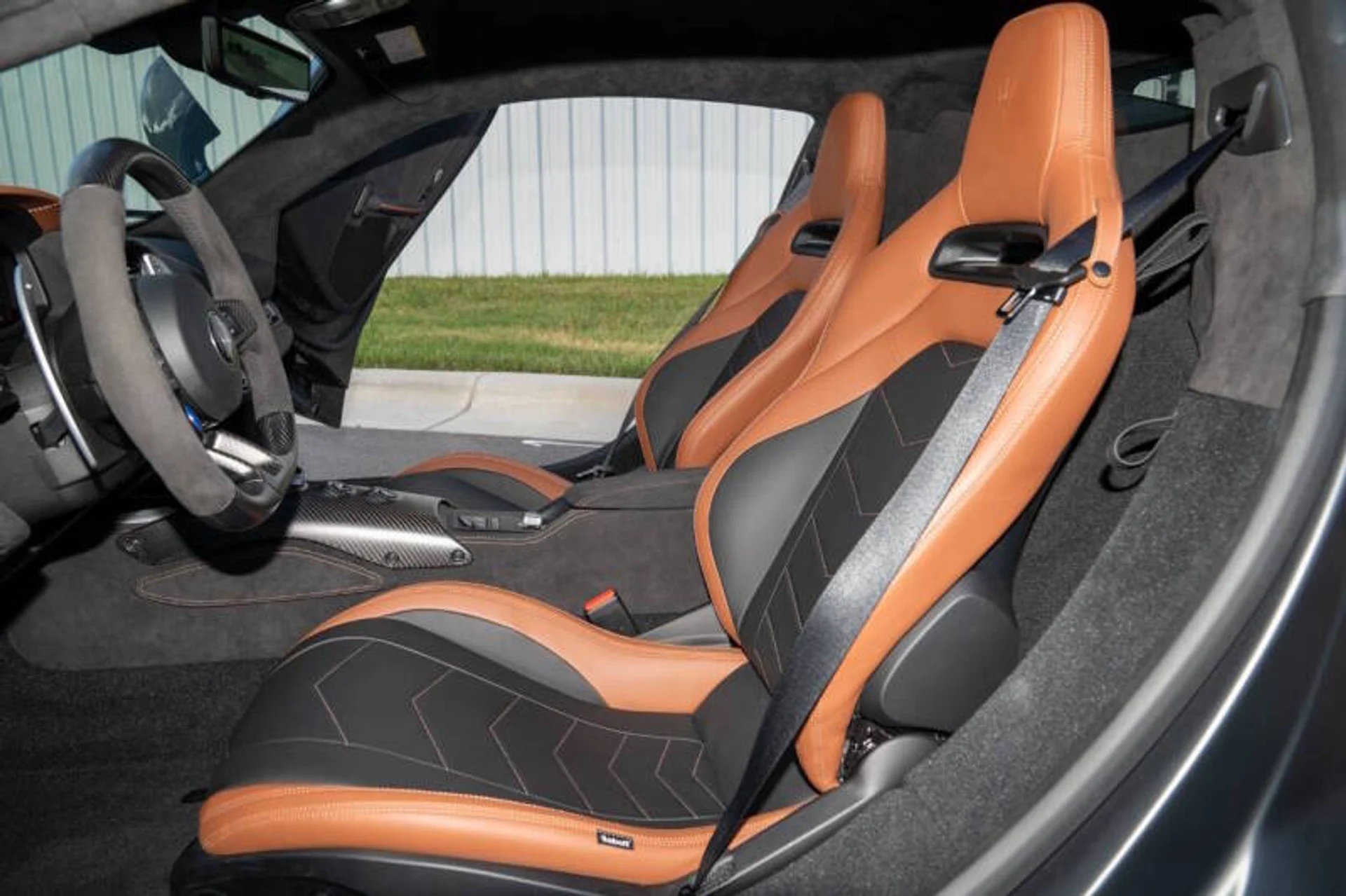 mph022_2986586108_2023_maserati_mc20_base_2dr_coupe_b4c7fc44de
