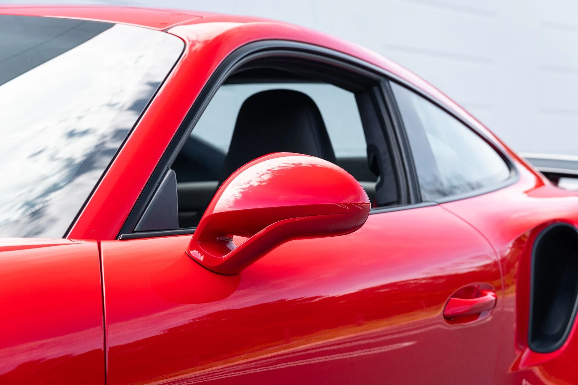 mph022_3003768136_Used_2019_Porsche_911_Turbo_S_1778703319_3bc0cb4720