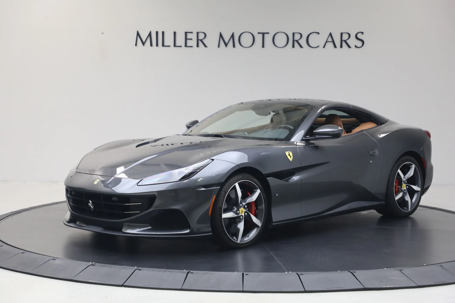mph022_3005398370_Used_2022_Ferrari_Portofino_M_1785520337_9c9f493d3f