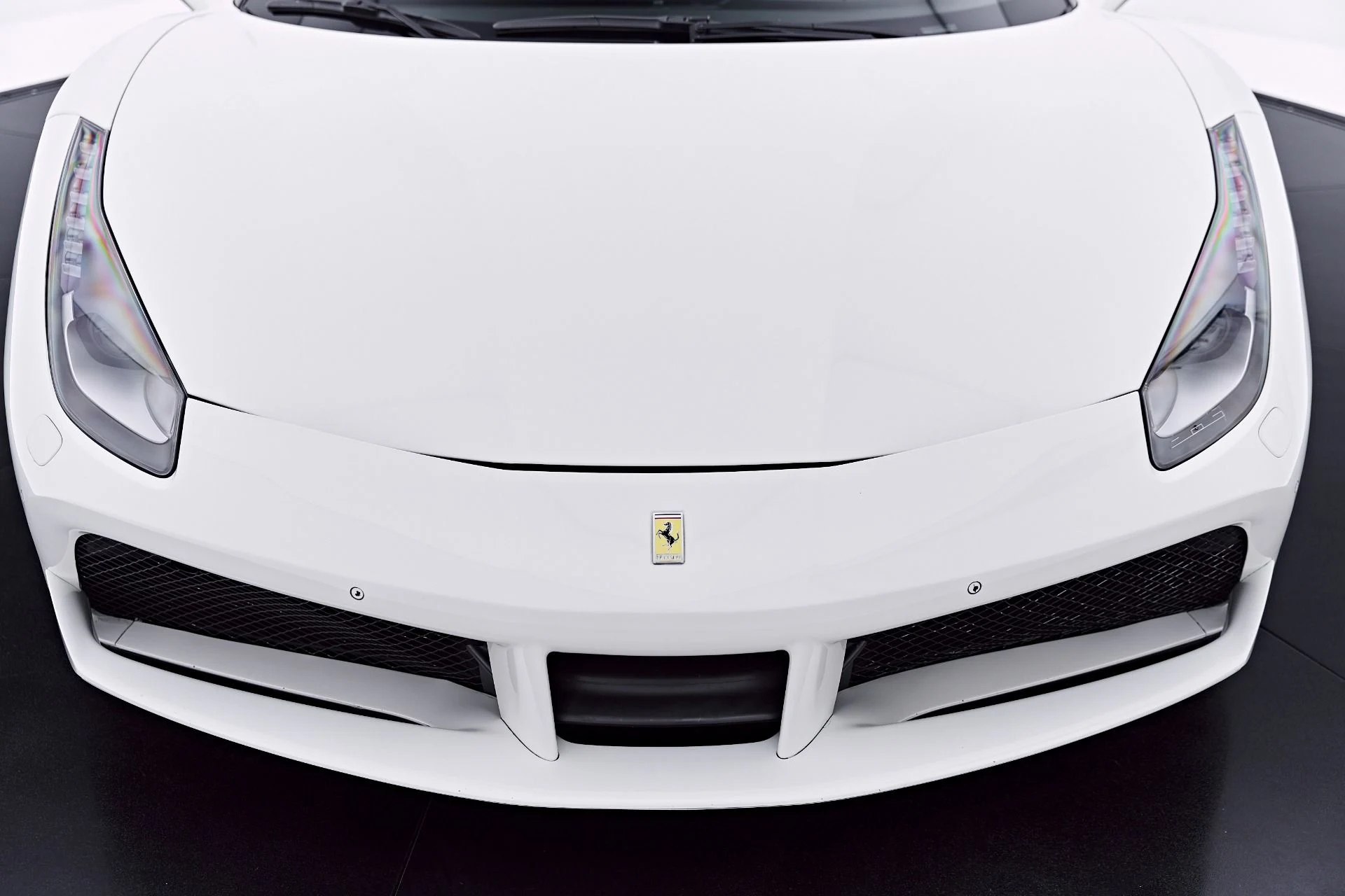 mph022_3016206890_Used_2018_Ferrari_488_GTB_Base_1782869695_6b13b541e3