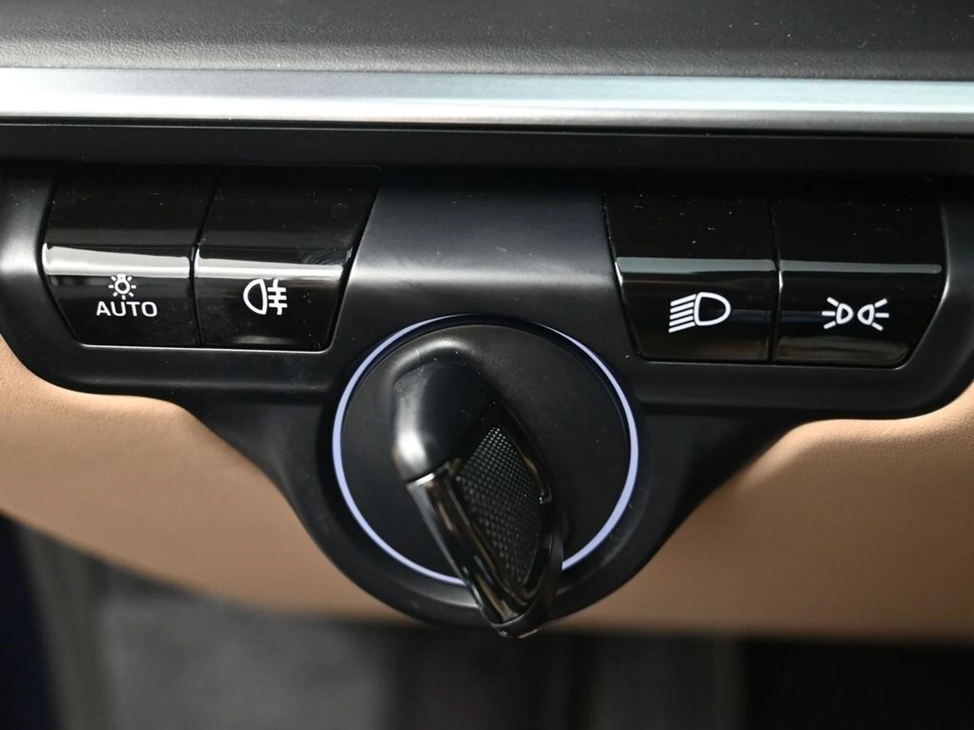 mph022_3018885578_8219eb653ddd4fa3cb19a73a3f7588edx_daeadd8c72