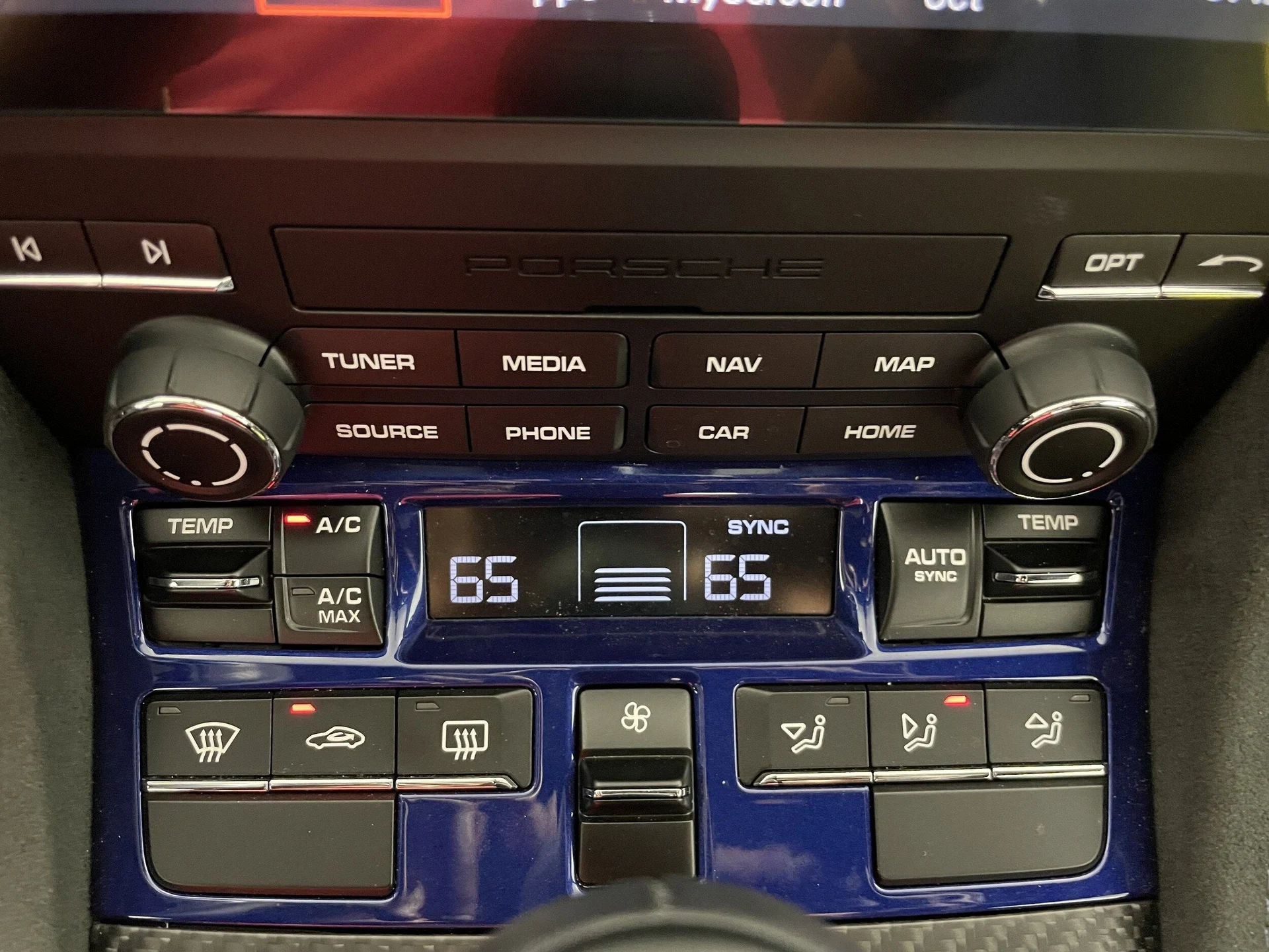 mph022_302399201_da52173ce02ee629f73580900b6712a7x_a9bfca763b