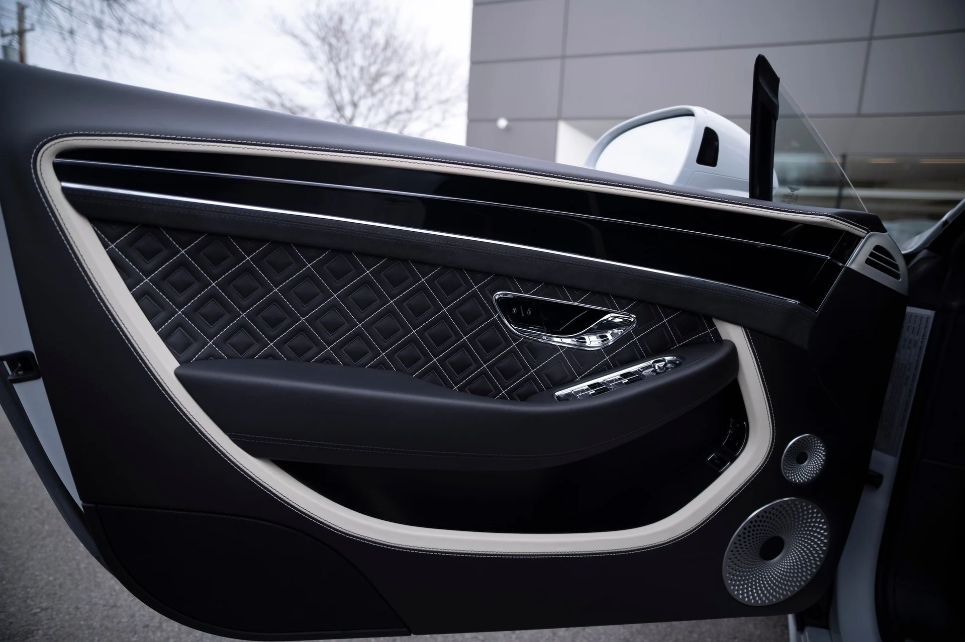 mph022_3027122844_a67710649330434a9e805026b5ea66aa_9486a4ee0f