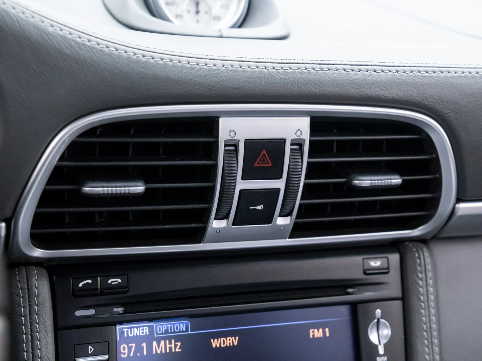 mph022_3033571643_10aa08fd0ed86efede7c06856b8014ccx_5383fb6261