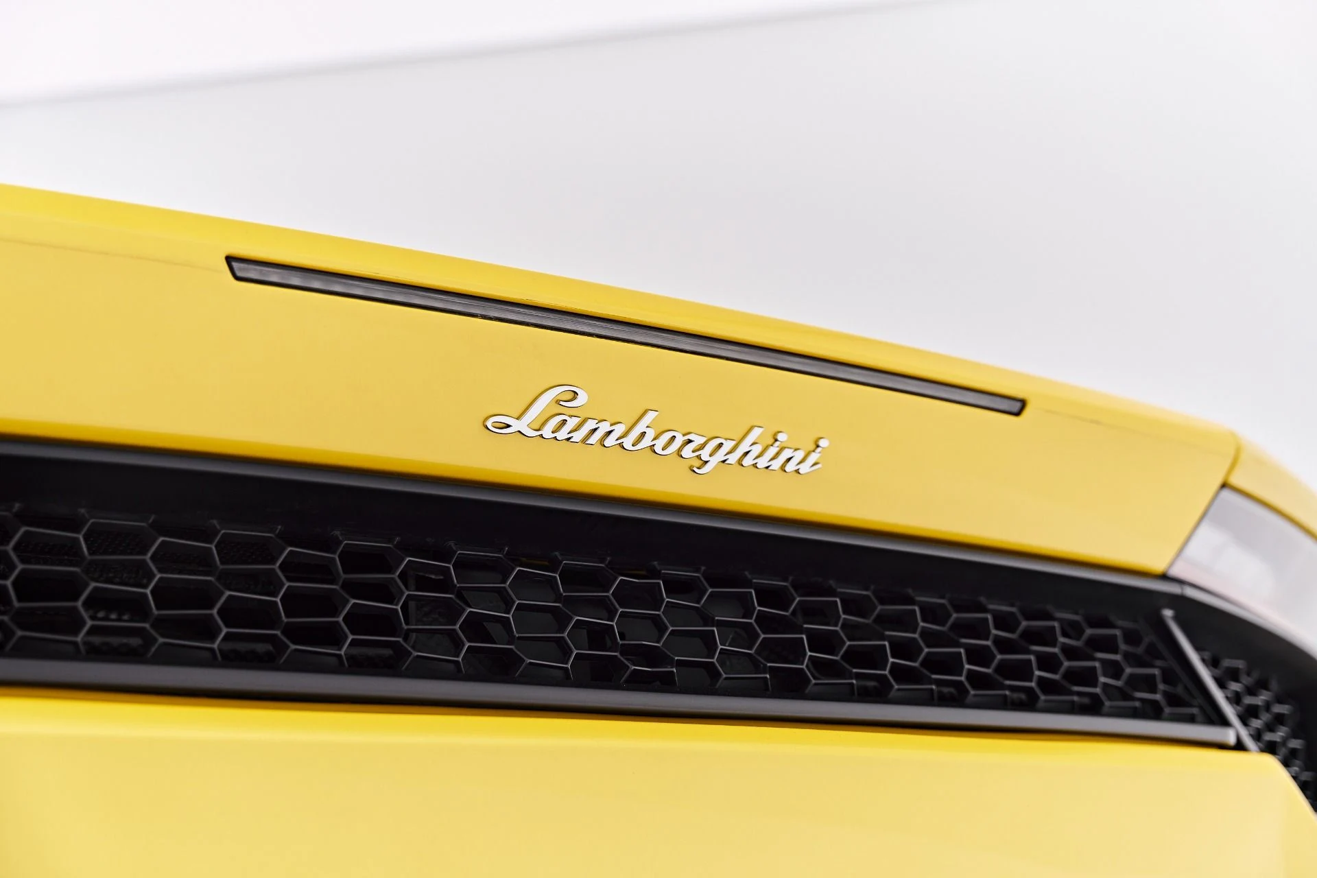 mph022_303436132_Used_2017_Lamborghini_Huracan_1786046247_e135f00d1a