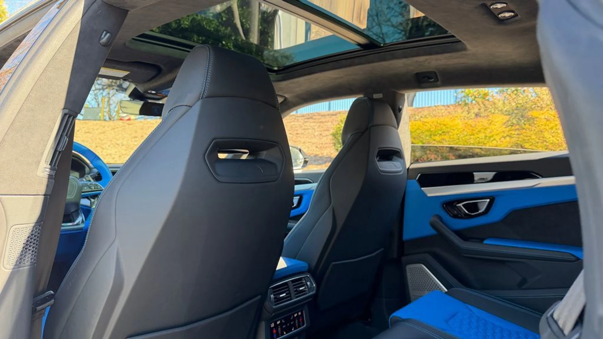 mph022_3038453446_b7d4d3bd8eb841b6b35d904f607faef7_195f6019be