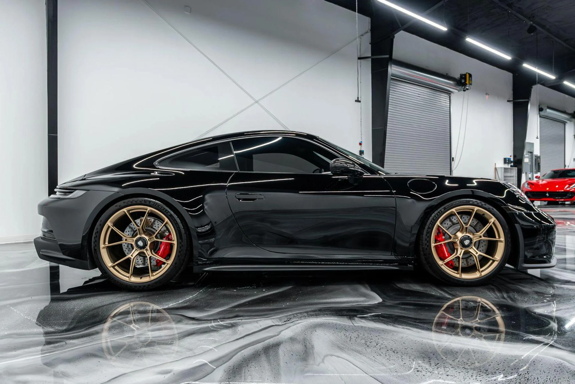 mph022_3041886692_Used_2022_Porsche_911_GT_3_Coupe_2_D_1781638823_ff8eea2edb