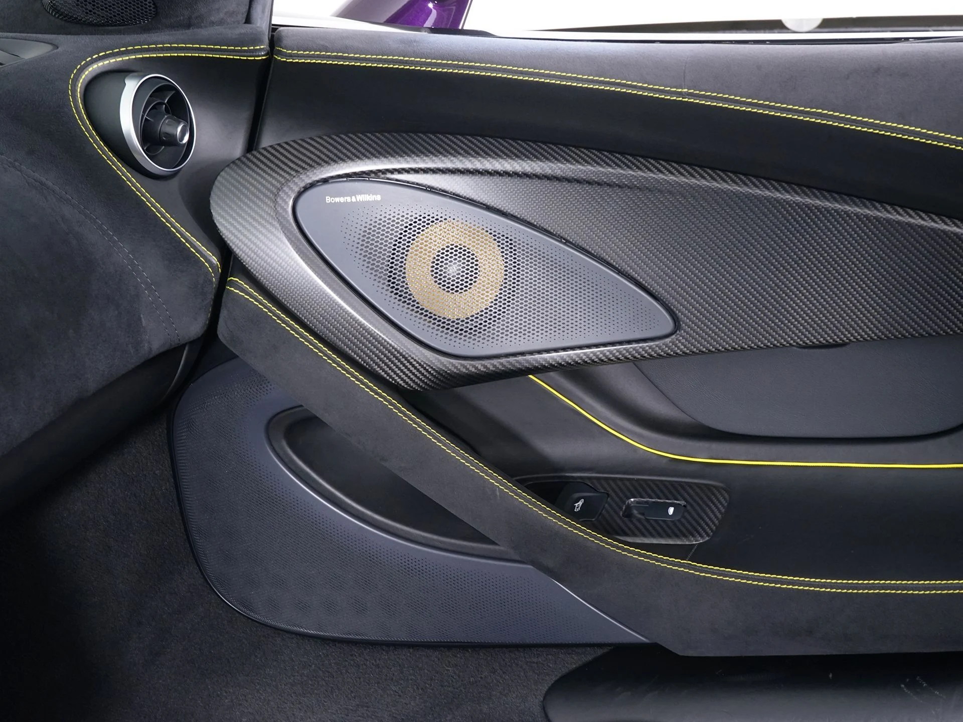 mph022_3042961616_a416f4c5b190c24f388a835857cd79c2x_e25bf83dfd