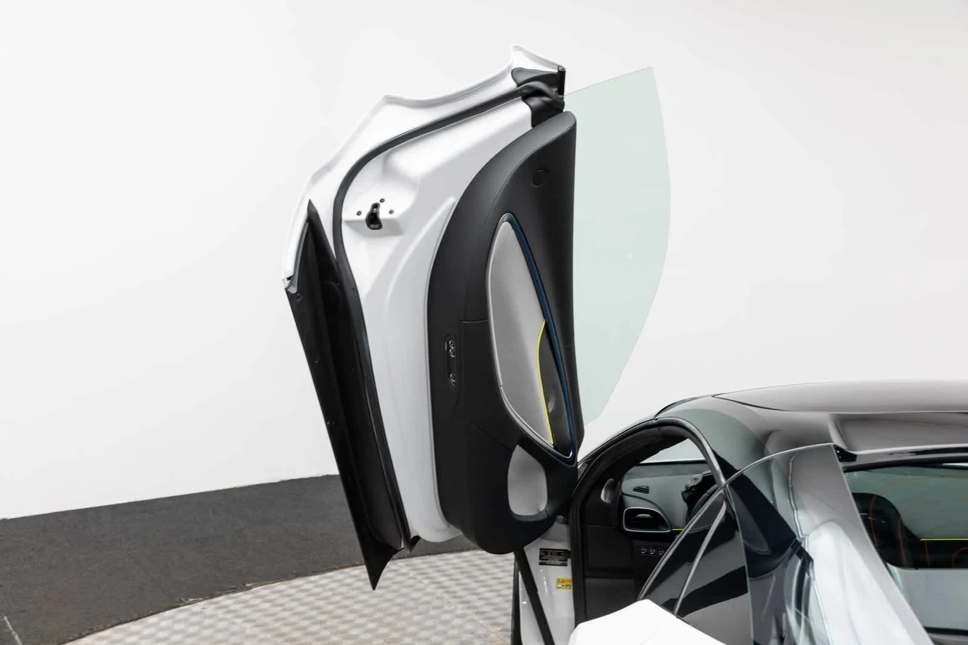 mph022_3048806078_23_f93fae6193