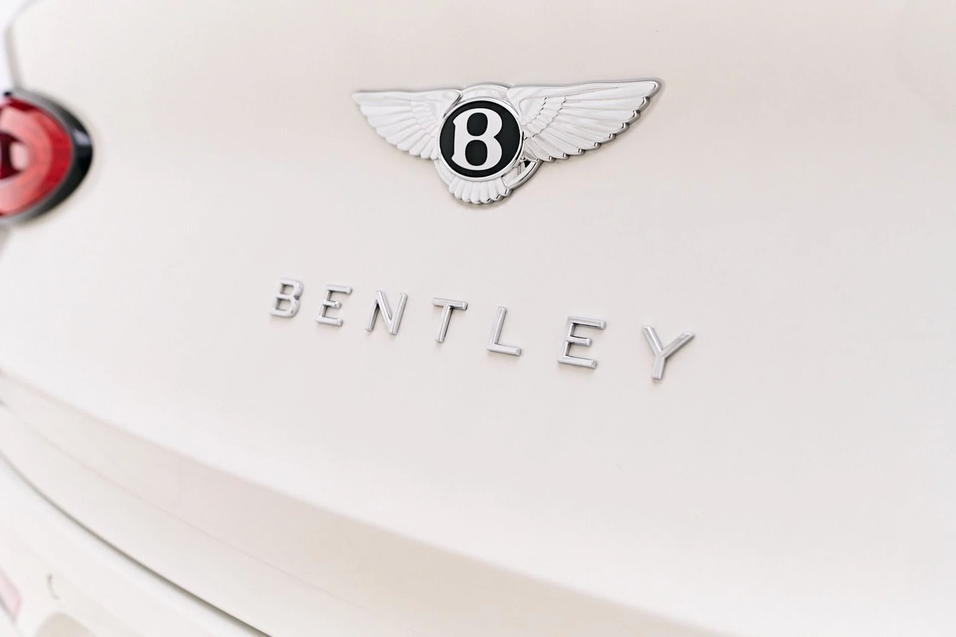 mph022_305219681_Used_2023_Bentley_Bentayga_EWB_Azure_1745273088_879adee9de