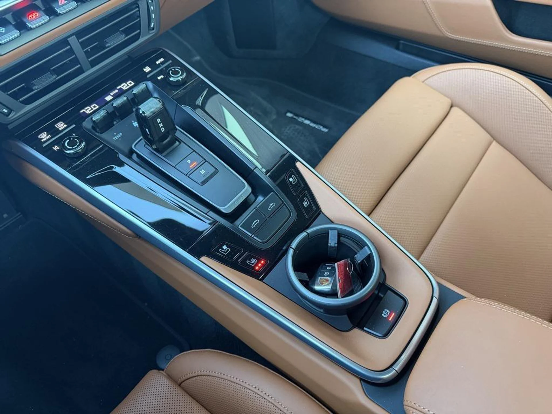 mph022_3057474067_qte_N_Owdcs_Da_Mjk_P_d_RV_Fp9p_D5k_fffedf0535