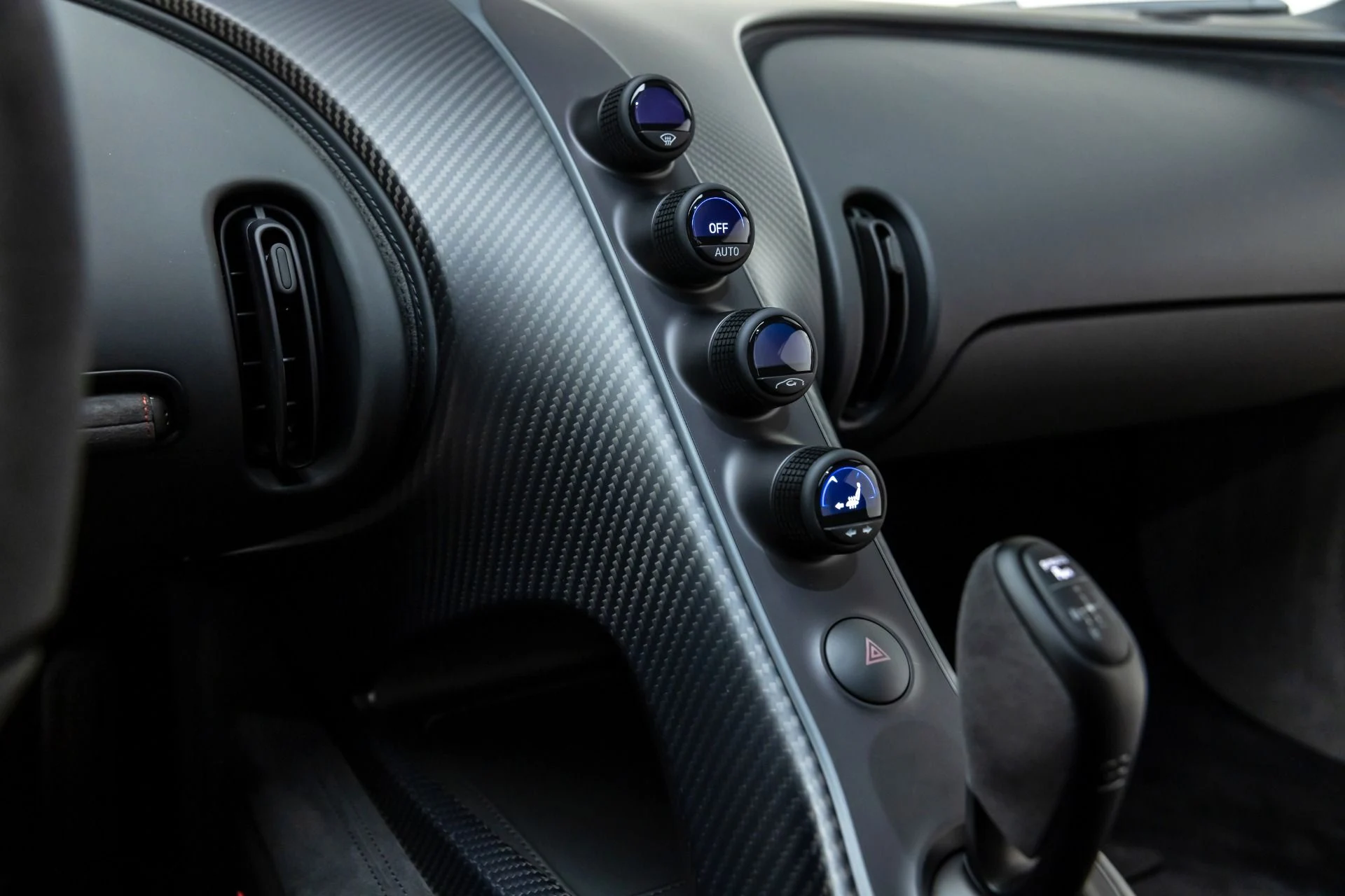 mph022_3058971371_11790_p23_l_27648ca675