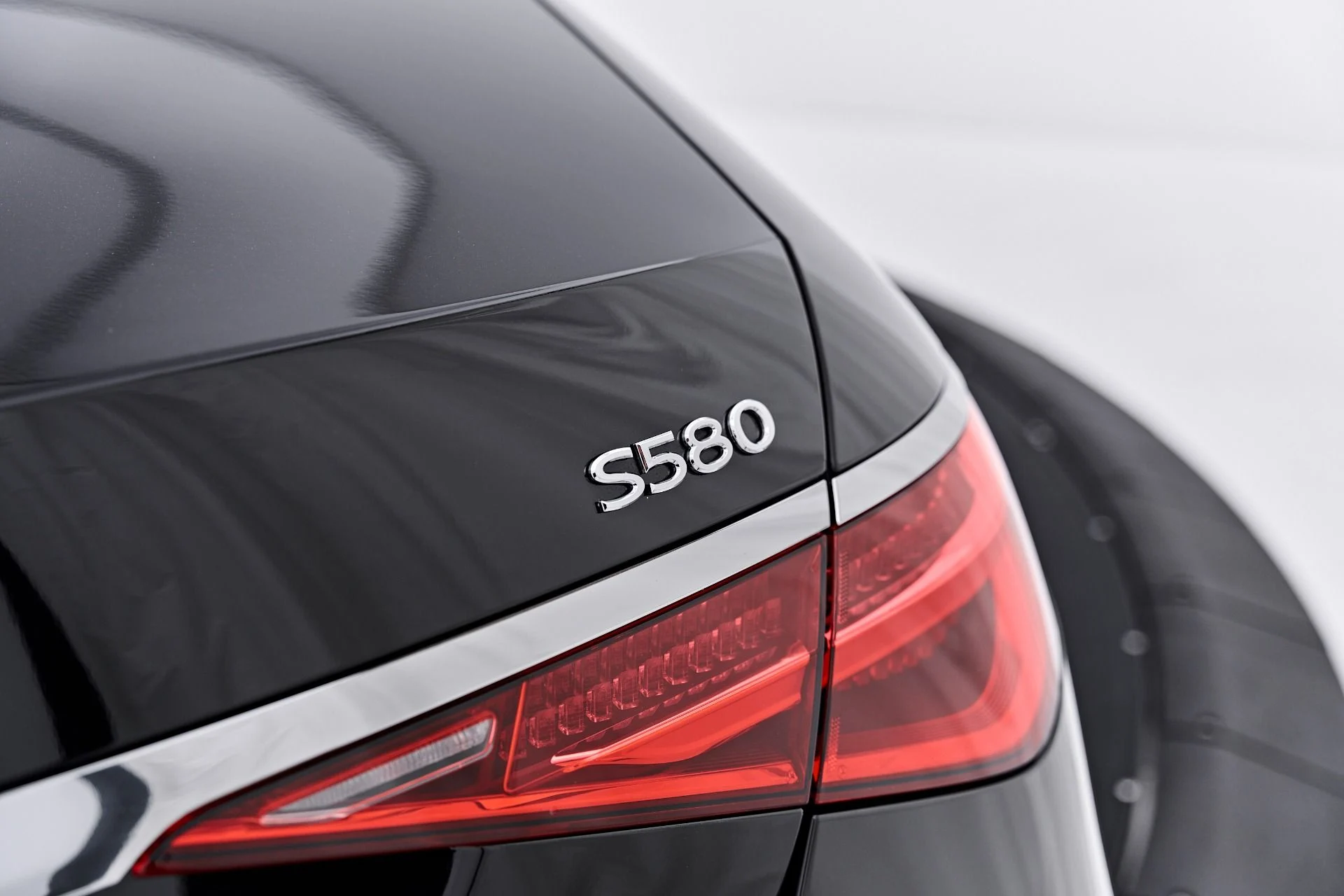 mph022_3061476025_Used_2022_Mercedes_Benz_S_Class_Maybach_S_580_1788570668_bad89ee66c