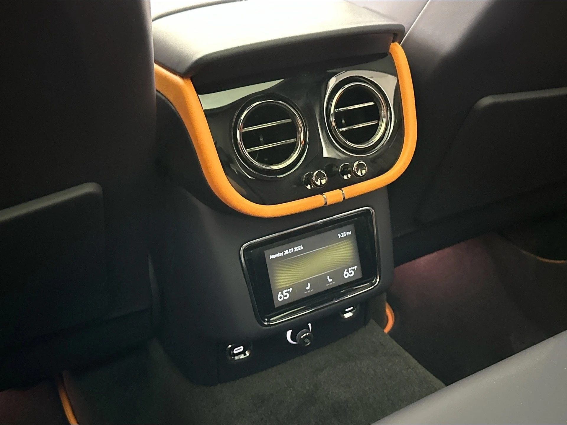 mph022_3063548031_23_05c7d38342