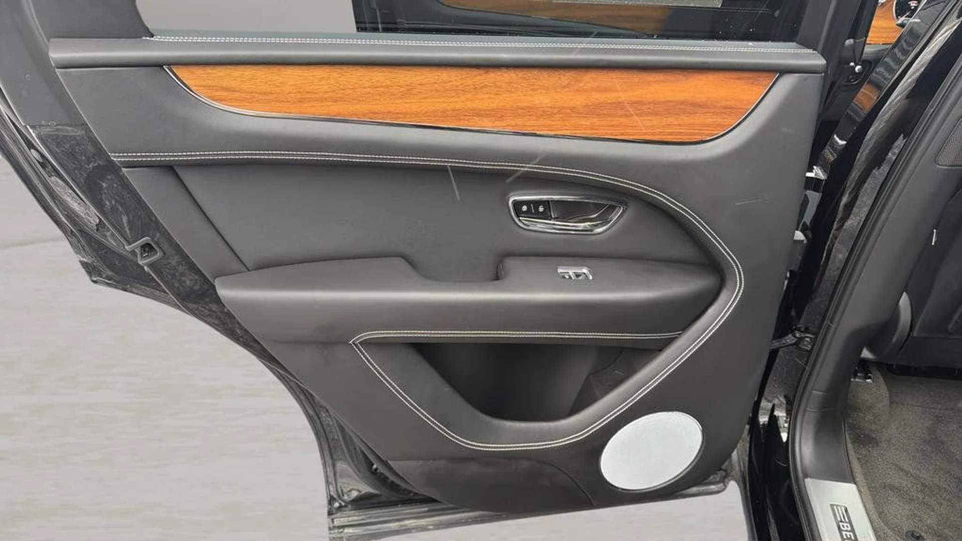 mph022_3064319964_dea3399e9b2f4bc1a60bbd36c9a540f8_10ad82e11b