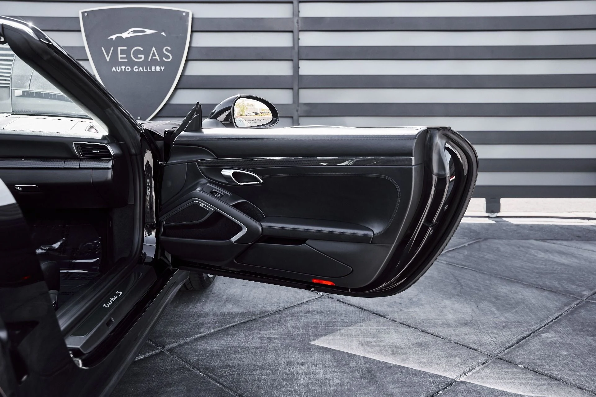 mph022_3073565642_Used_2014_Porsche_911_Turbo_S_1776734570_43f8c09b2c