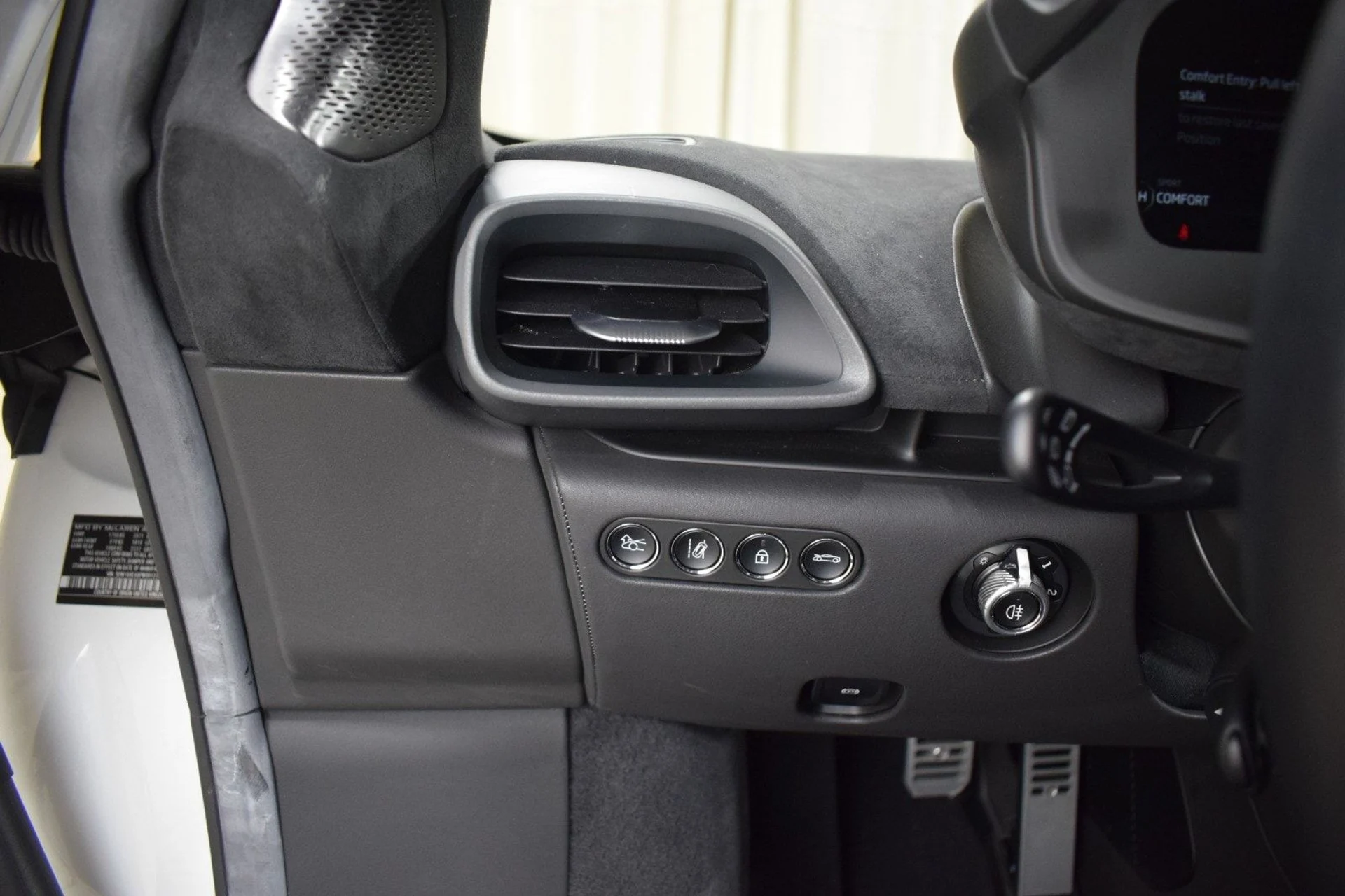 mph022_307856102_c1ae624d9310d87ca2d3e88153e4ed06x_53cab8a18a