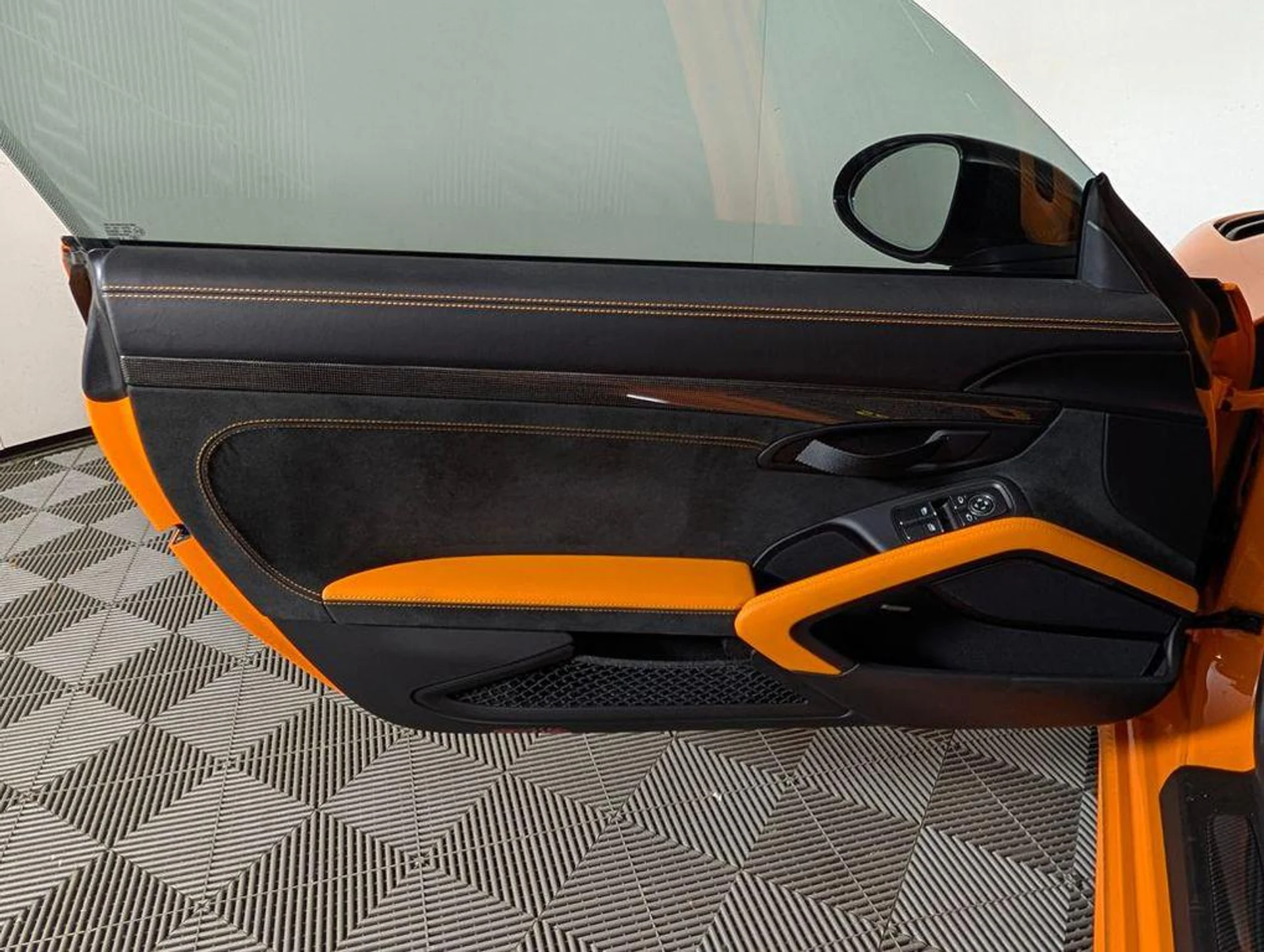 mph022_3079988610_Mc0l_QZM_0_Snor_R8_Asu_A_Tcvvequ6o_5fc16190b6