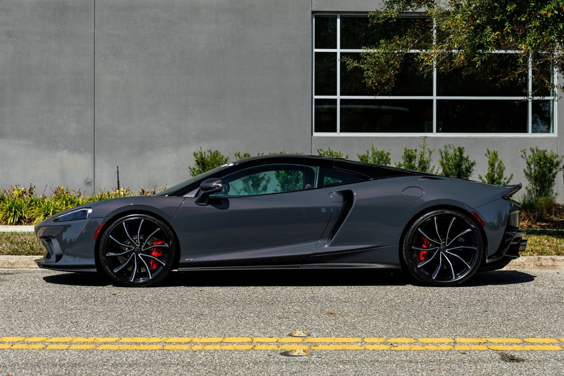 mph022_3082507045_467_p23_l_d86b3771ec