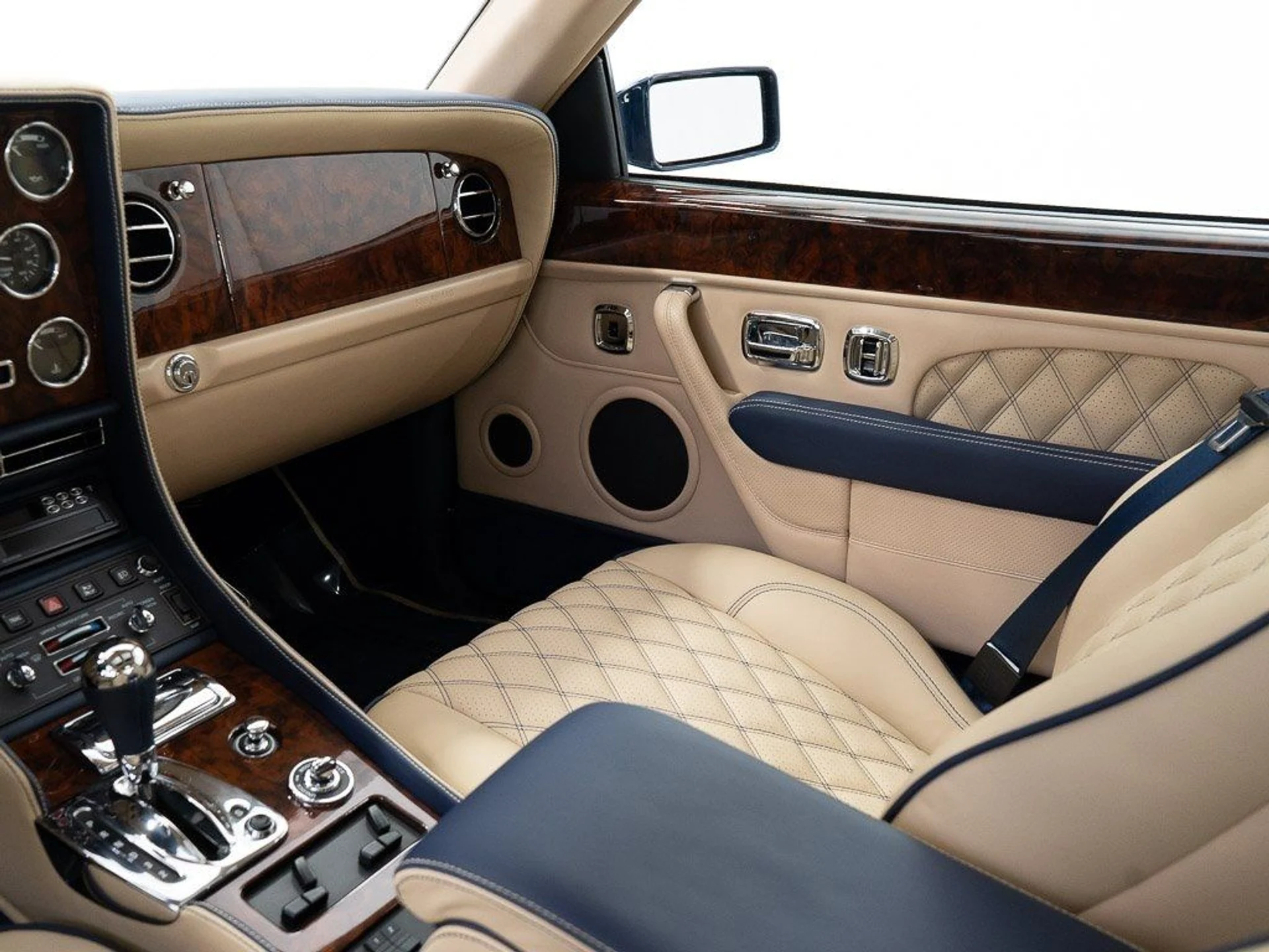 mph022_3083364299_22f6d5c16646e1dde6dc904b77938f83_2f9aa58d59