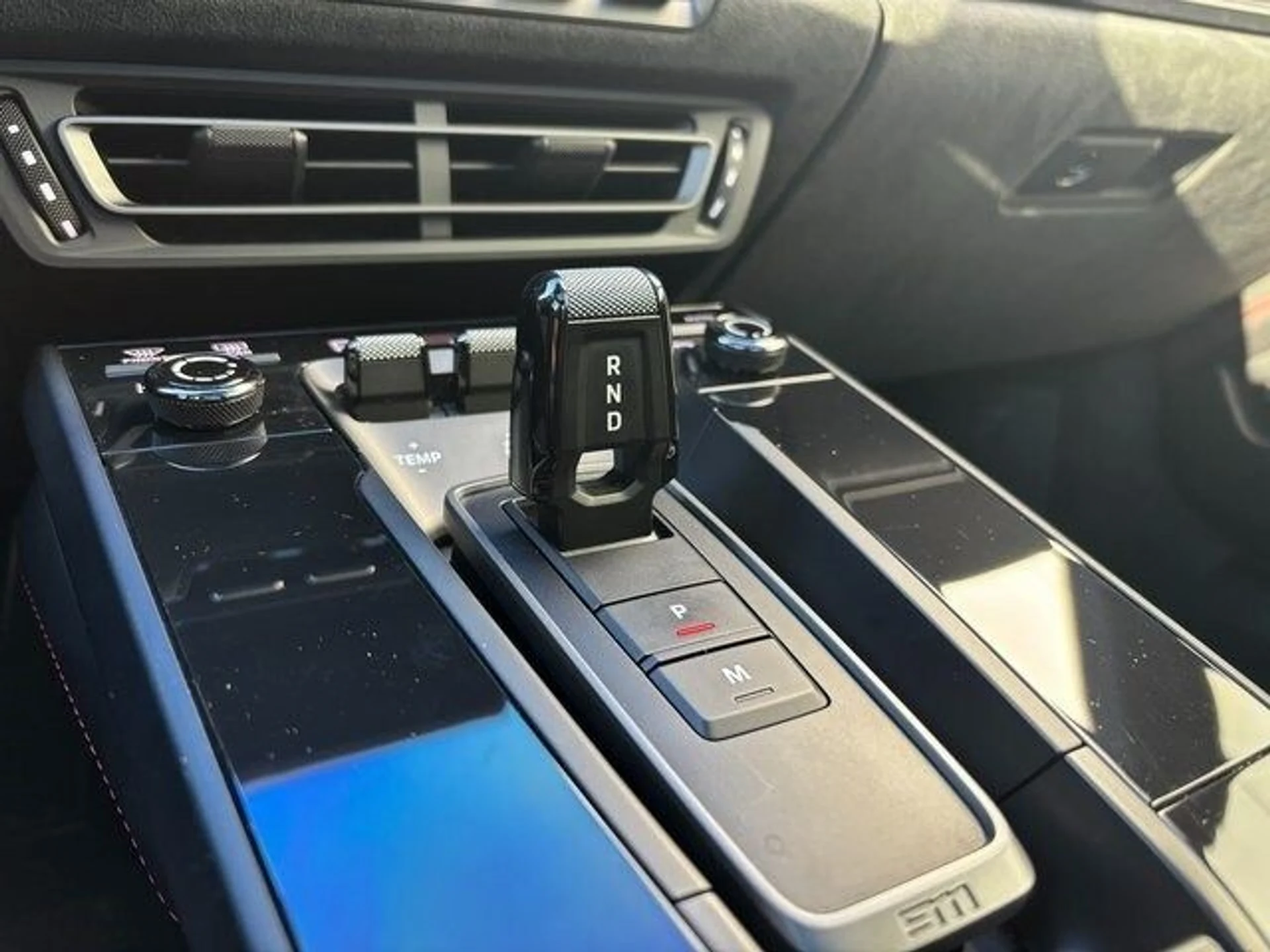 mph022_3083774454_9520498b85eb4d09c0851cd398abab67x_145211413f