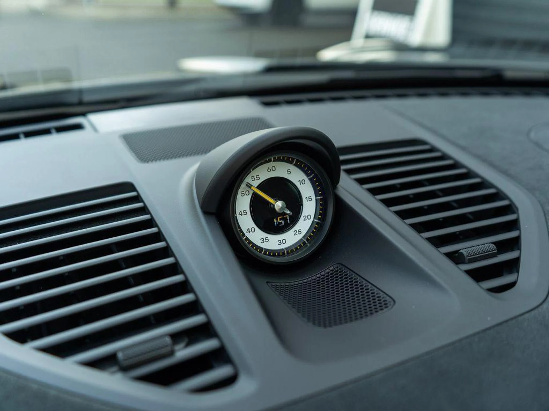 mph022_3087138808_b_C6_OG_Ax_WL_Bn_Luu_Cmcxw9mw_TMGW_8_9e8d55a3b0