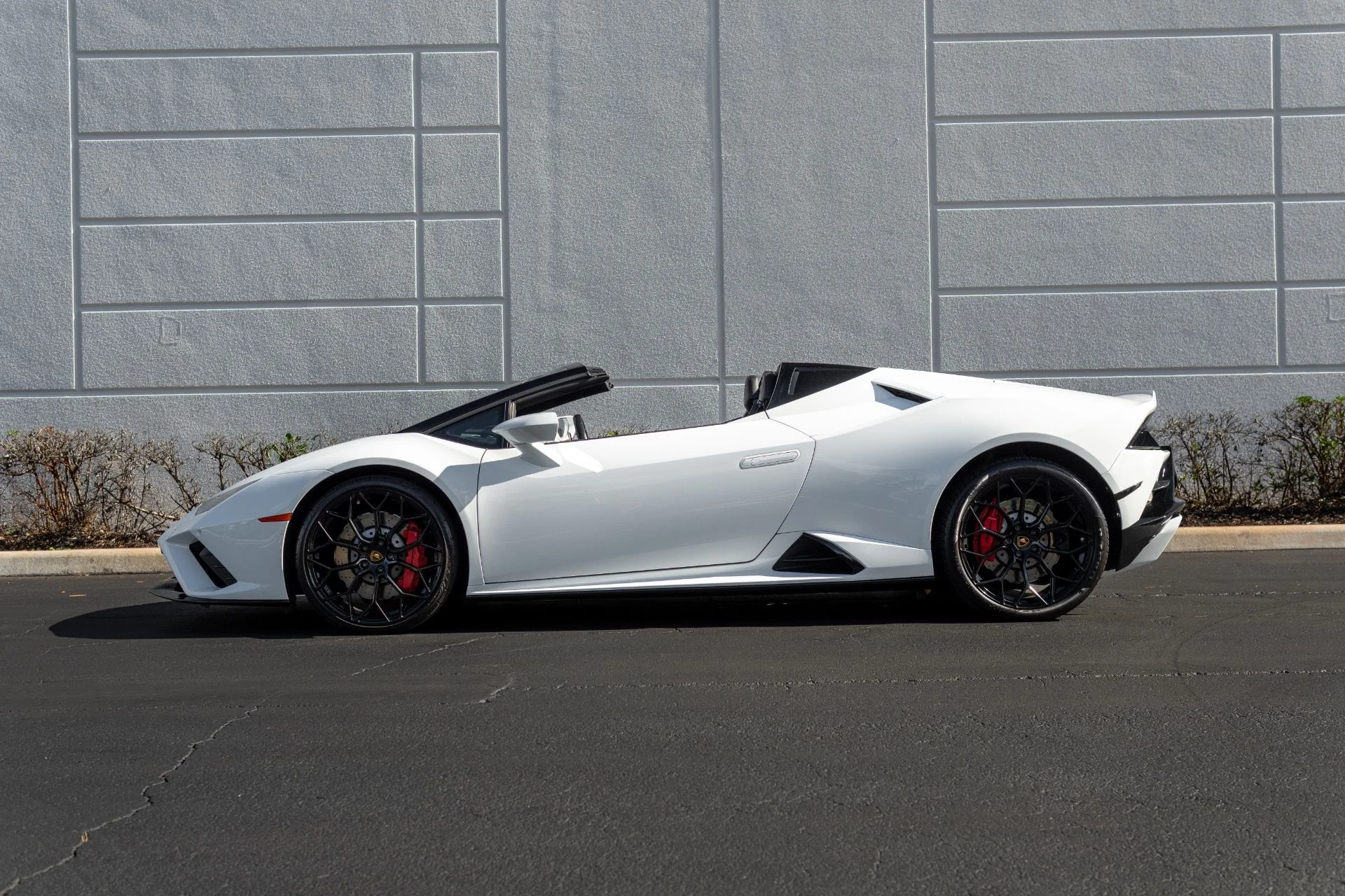 mph022_3100341215_Used_2021_Lamborghini_Huracan_EVO_Spyder_1766013013_45aa1c23f4