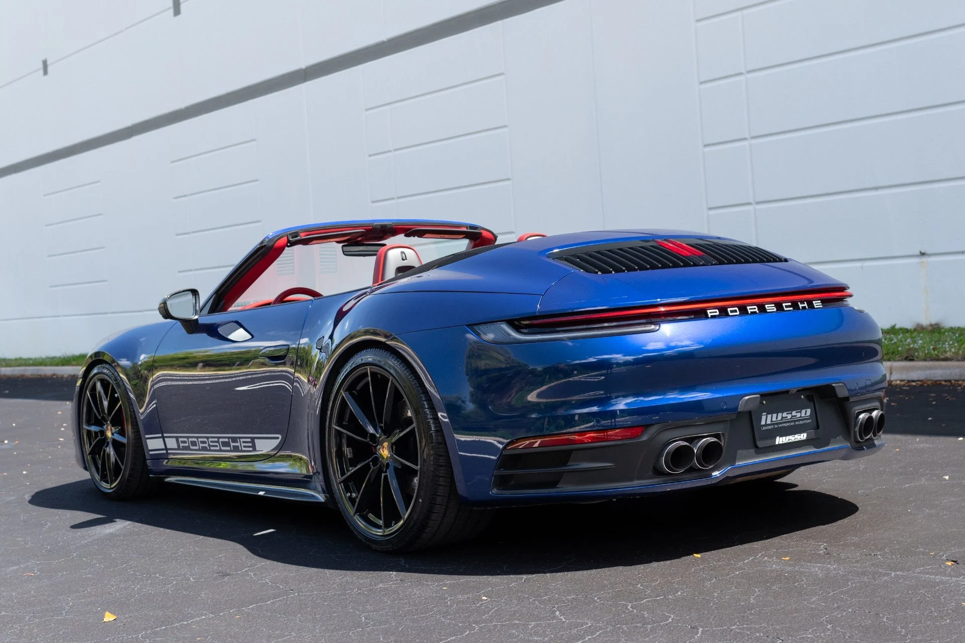 mph022_3100527334_Used_2021_Porsche_911_Carrera_1775497213_25210a1f0e