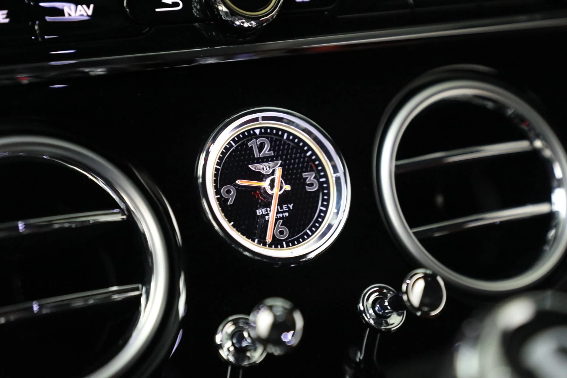 mph022_3101603386_Used_2024_Bentley_Continental_GT_V8_924843917d