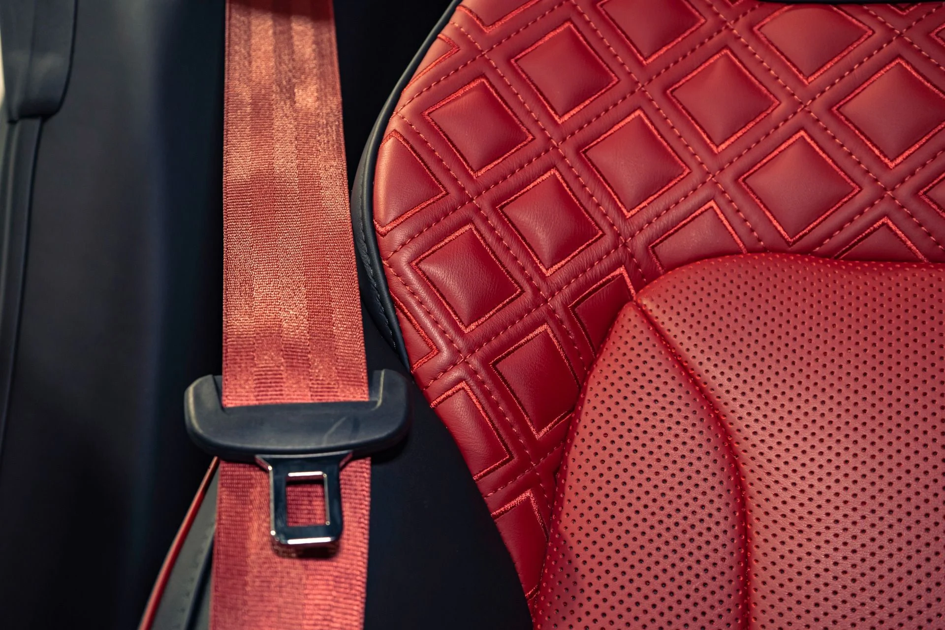 mph022_3102631763_Used_2022_Bentley_Continental_GT_V8_320000_MSRP_1773695256_be8a3a5368