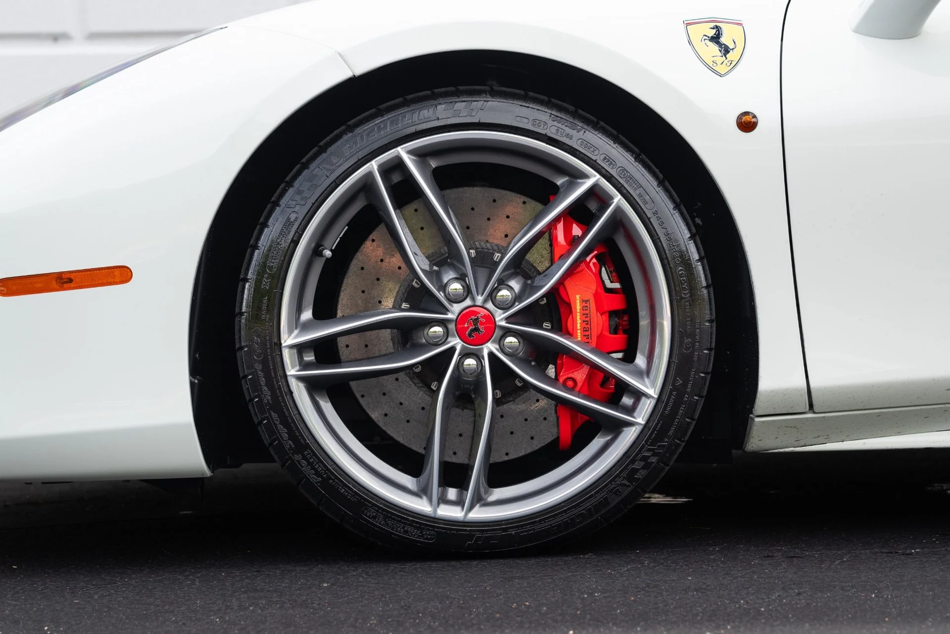 mph022_3104168574_Used_2018_Ferrari_488_Spider_1779900992_1d594d888d