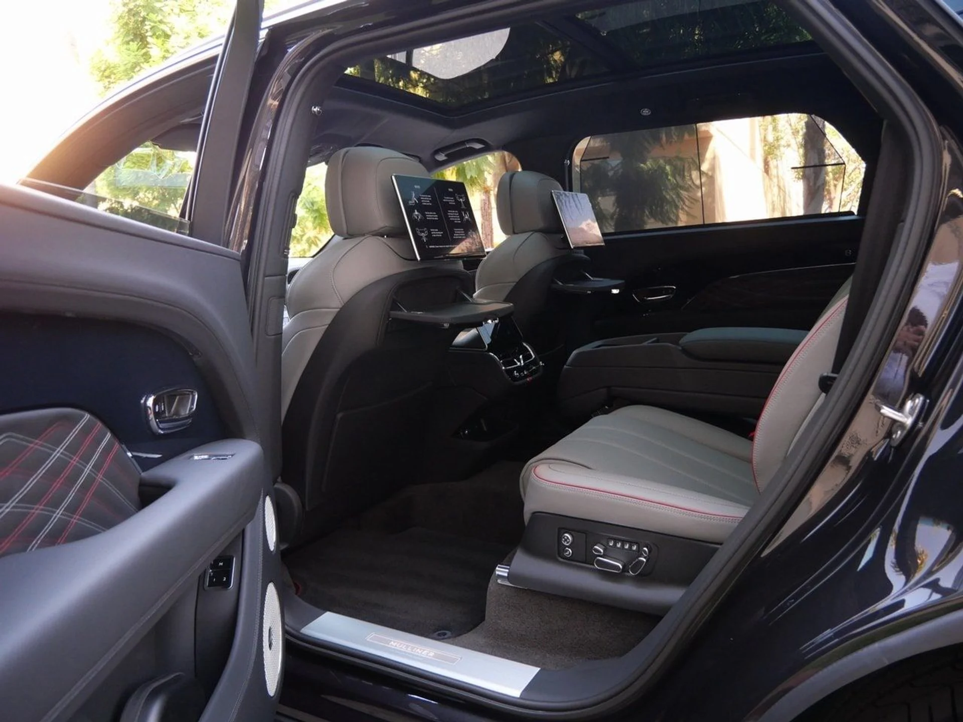 mph022_3105365504_7e9dba7b60d26e2dc90a09cbe9d176e8x_a51b109074