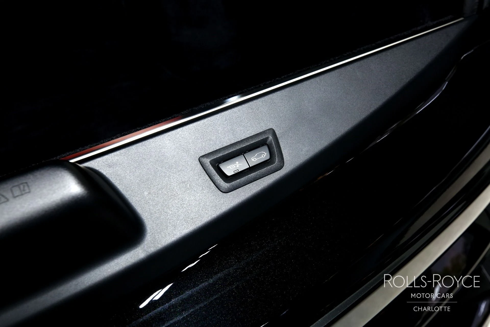 mph022_3107141124_Used_2022_Rolls_Royce_Cullinan_1692834751_3b042bb571