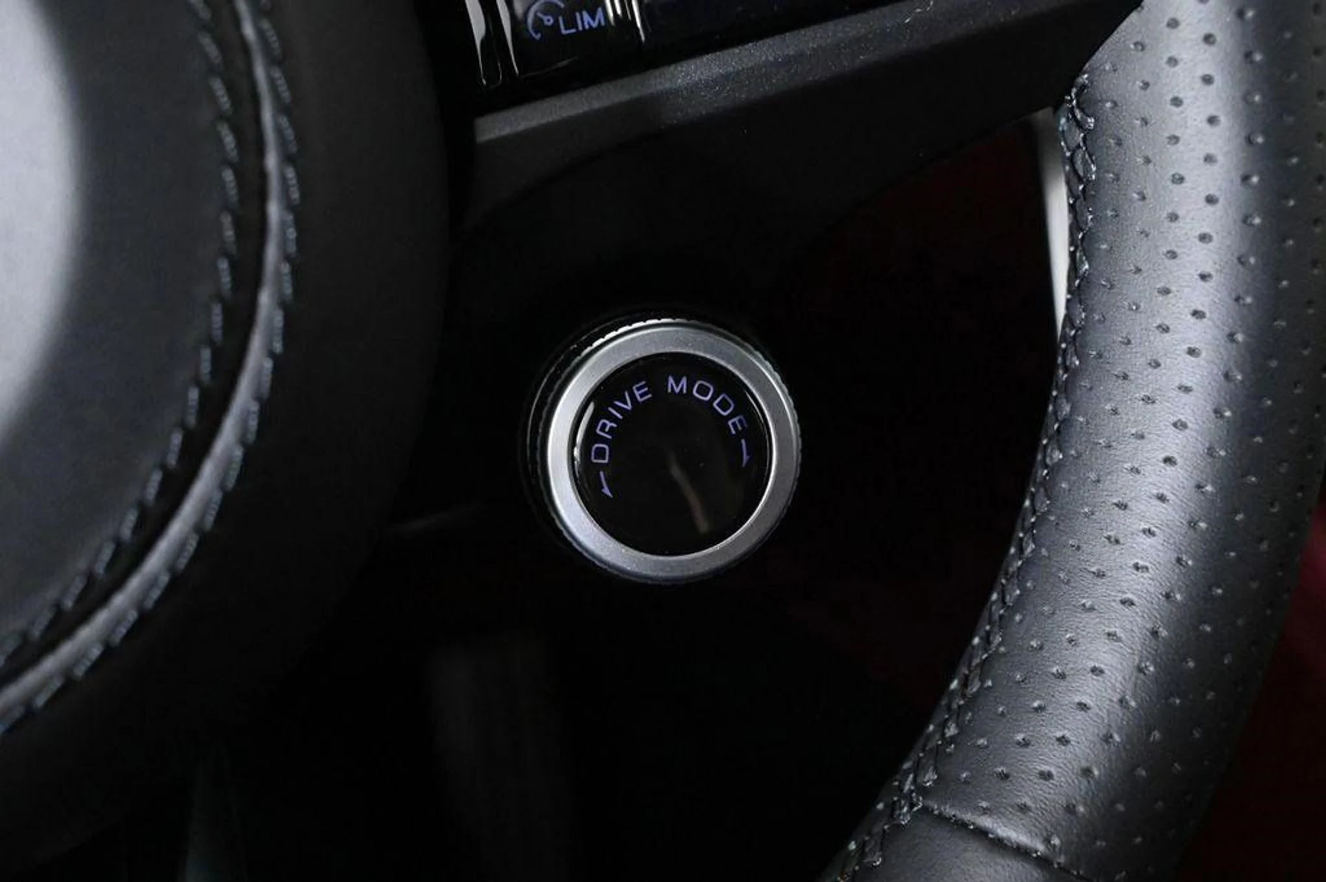 mph022_3111776034_new_2025_maserati_grecale_modenaawd_11350_22975671_22_1024_bd431f4a7e