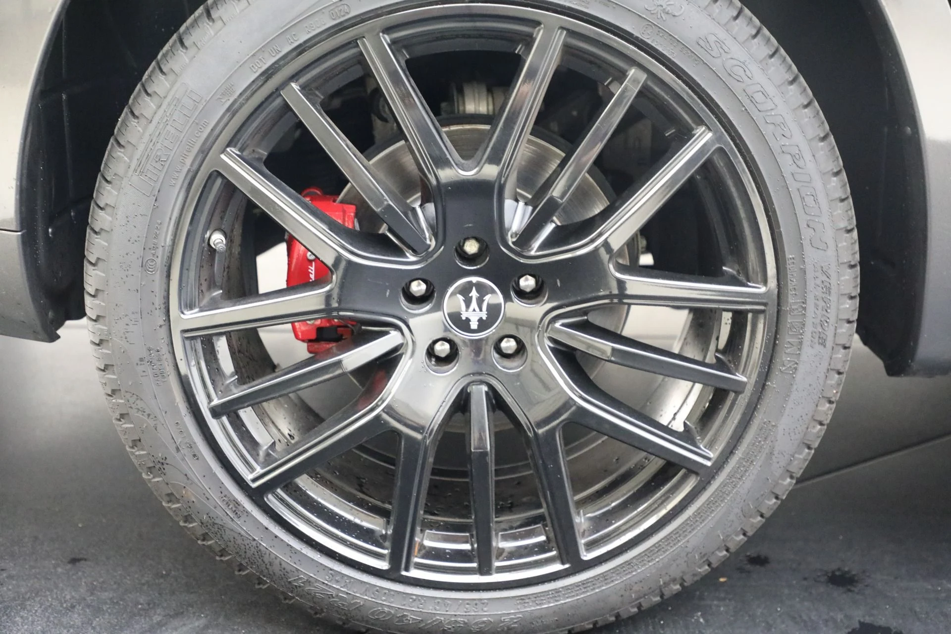 mph022_3115262897_Used_2022_Maserati_Levante_GT_1762382445_468b8d3fda