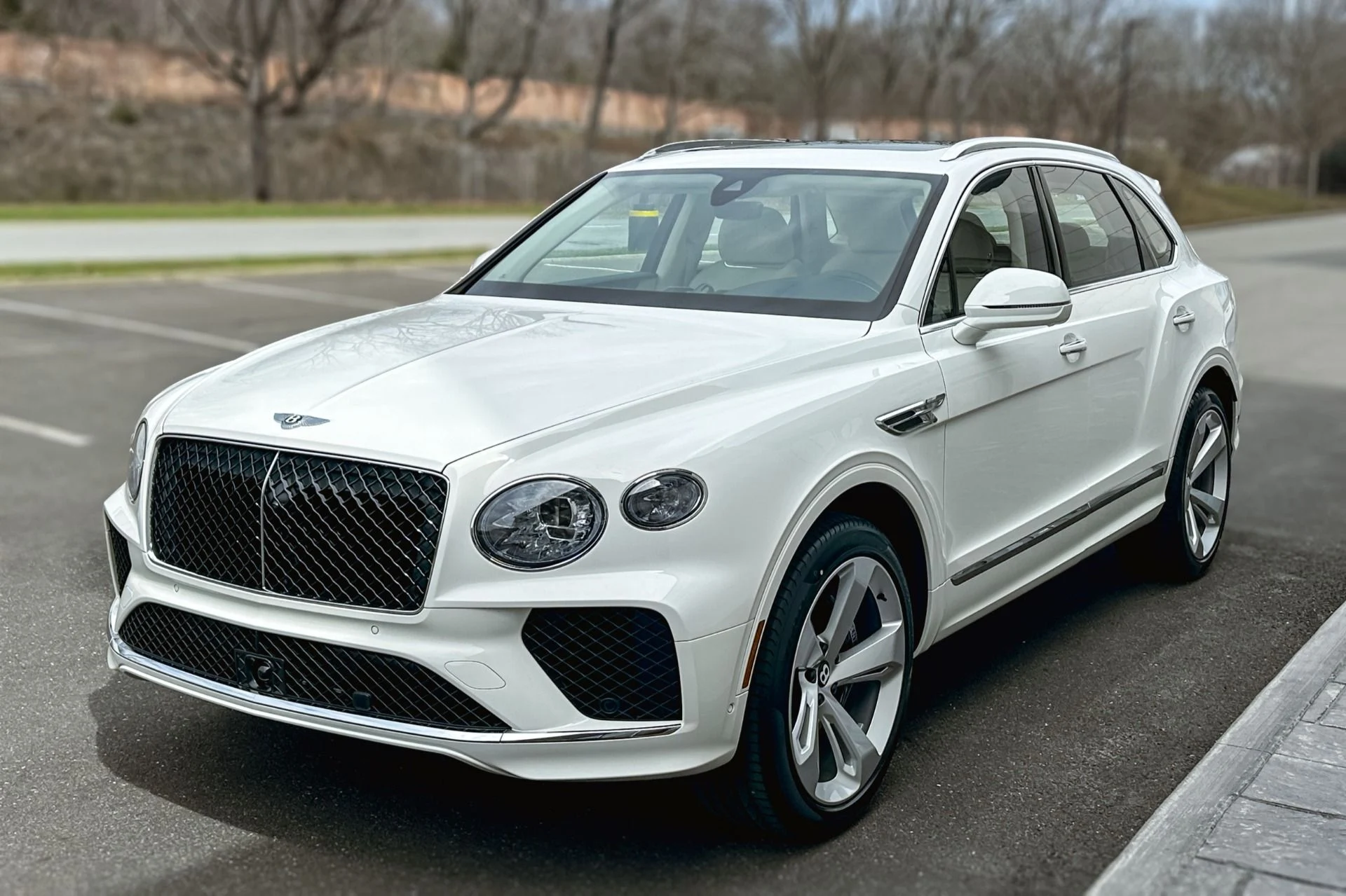 mph022_3117024964_New_2026_Bentley_Bentayga_V8_1775834821_db64ab2df5