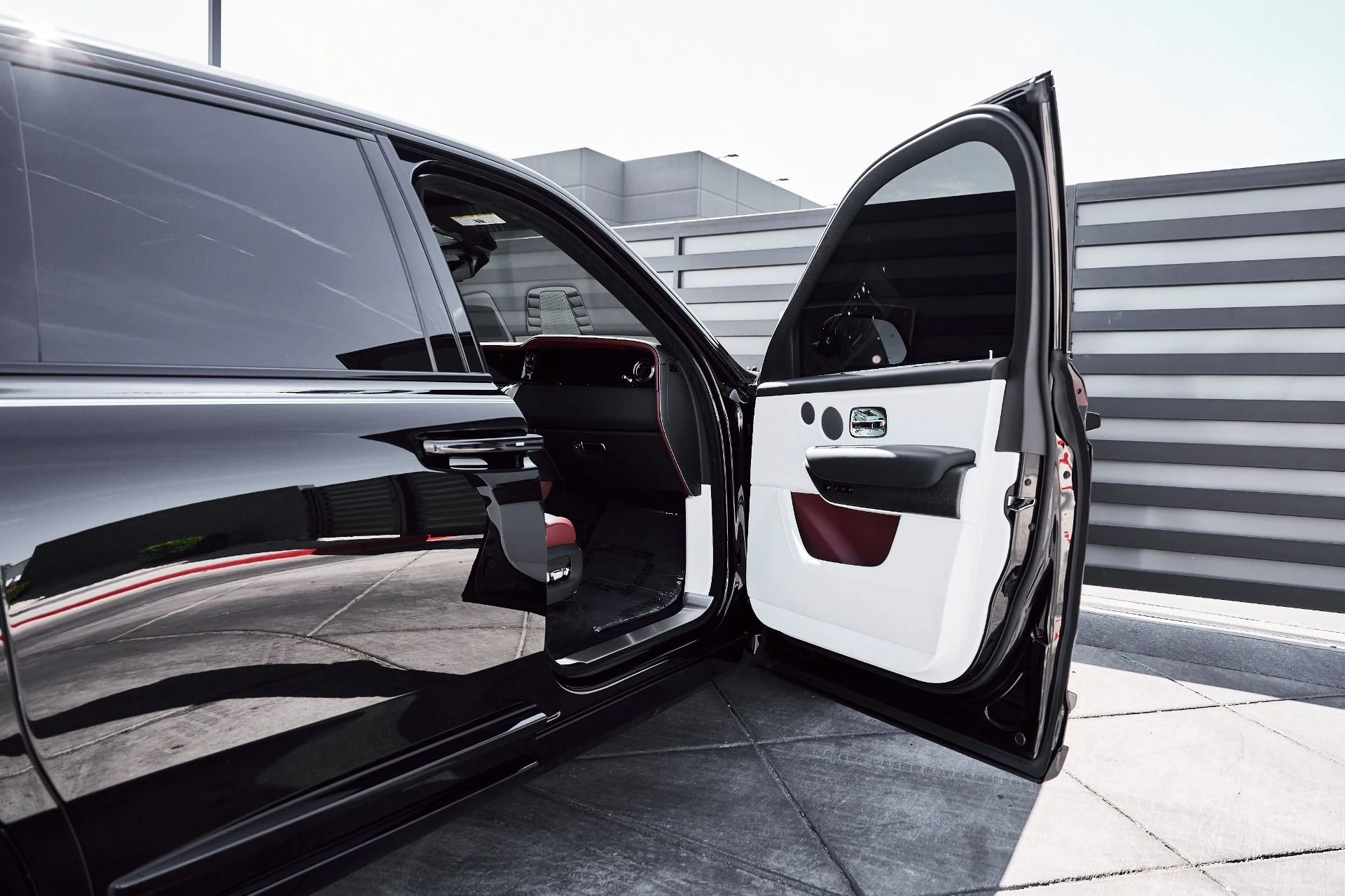 mph022_312598966_Used_2026_Rolls_Royce_Cullinan_1774544476_ef41616e58