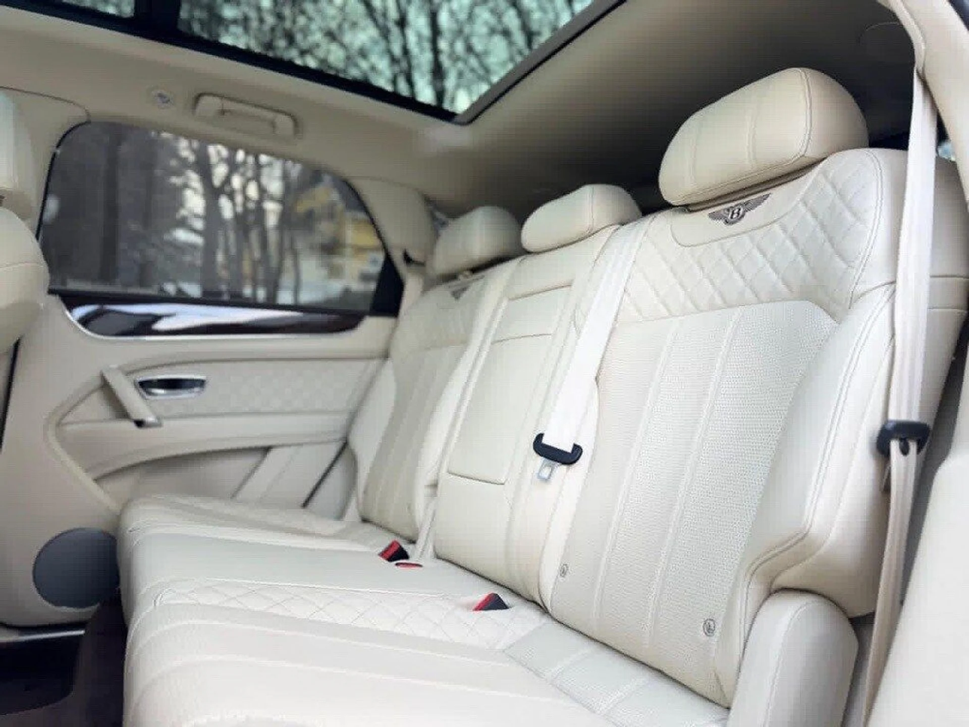 mph022_3126824710_65875d475757efabe996d95ee9d82dcdx_ae86cc9f53