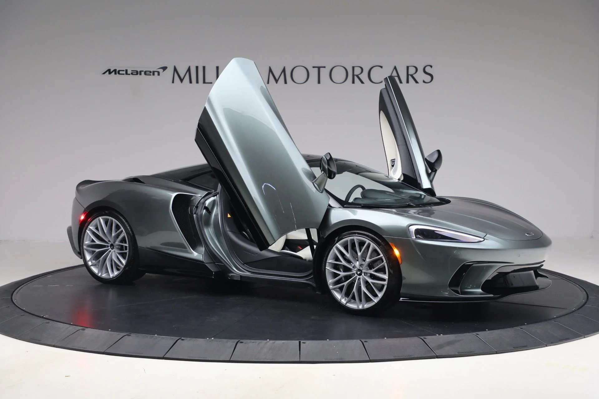 mph022_313194019_New_2027_Mc_Laren_GTS_Tech_Lux_a59a70e9cd