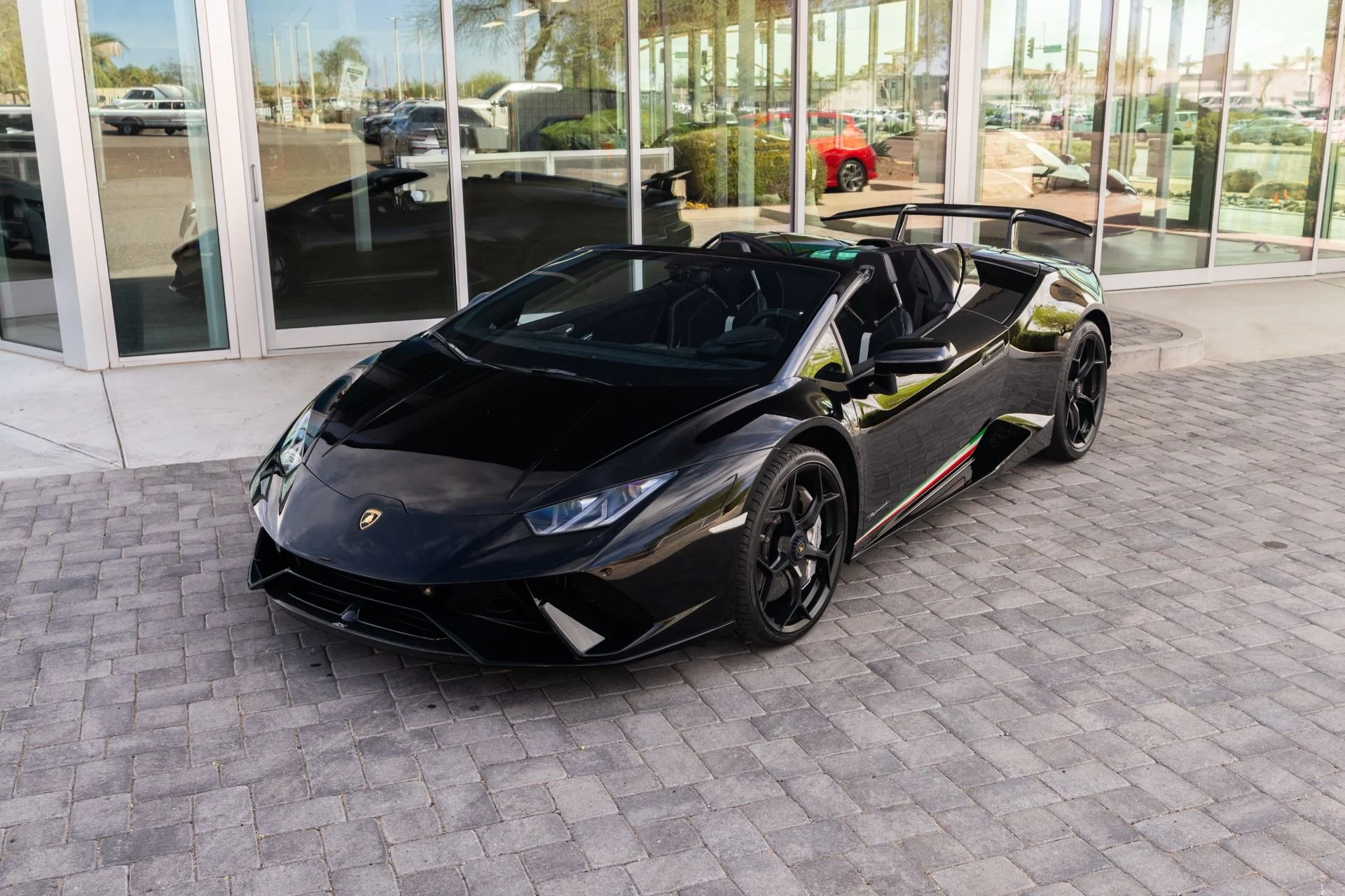 mph022_3132870363_Used_2018_Lamborghini_Huracan_LP_640_4_Performante_Spyder_1772832591_00c55c46ea