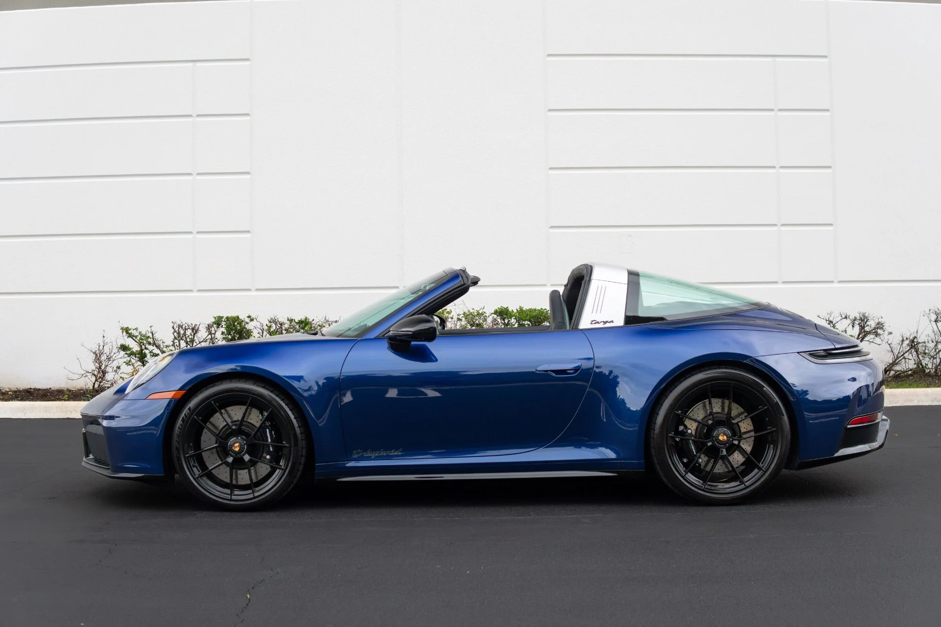 mph022_3135428911_Used_2025_Porsche_911_Targa_4_GTS_1769107430_eb6defaa2f