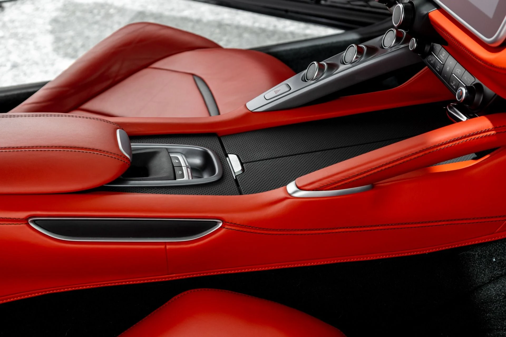 mph022_3153480612_Used_2018_Ferrari_GTC_4_Lusso_T_with_Novitec_Springs_DME_Tune_Velos_Wheels_IPE_Exhaust_Passenger_Disp_1654867168_1fe9fc6dda