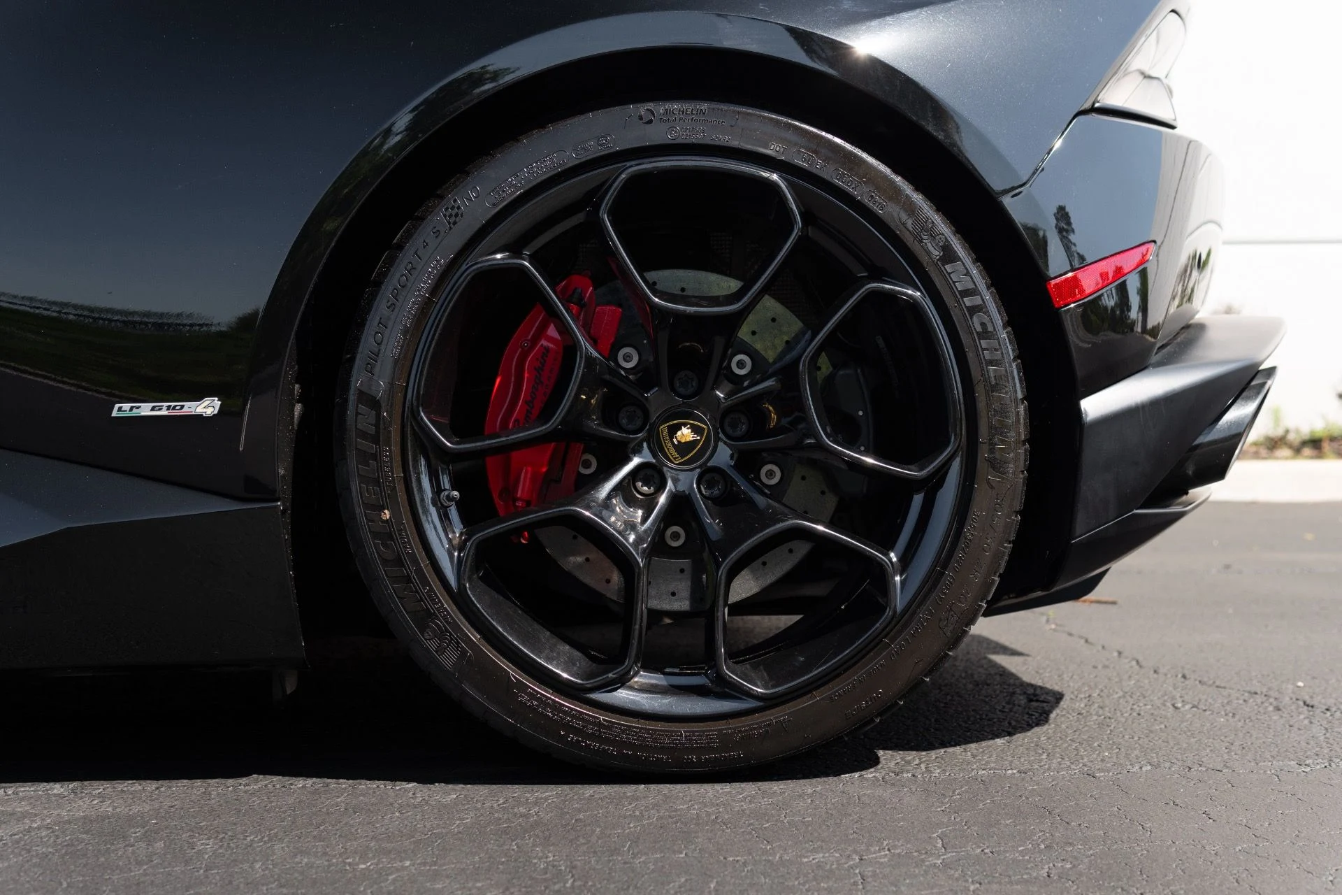 mph022_3164998971_Used_2017_Lamborghini_Huracan_LP_610_4_Spyder_1774364183_a236b03ed2