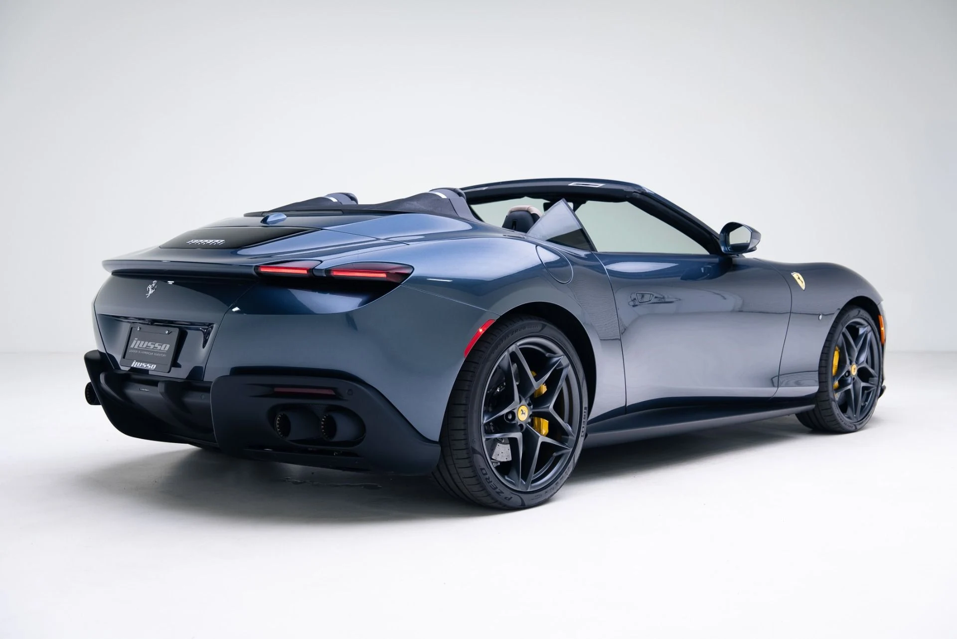 mph022_3165038600_Used_2025_Ferrari_Roma_Spider_1767891799_052f73543e