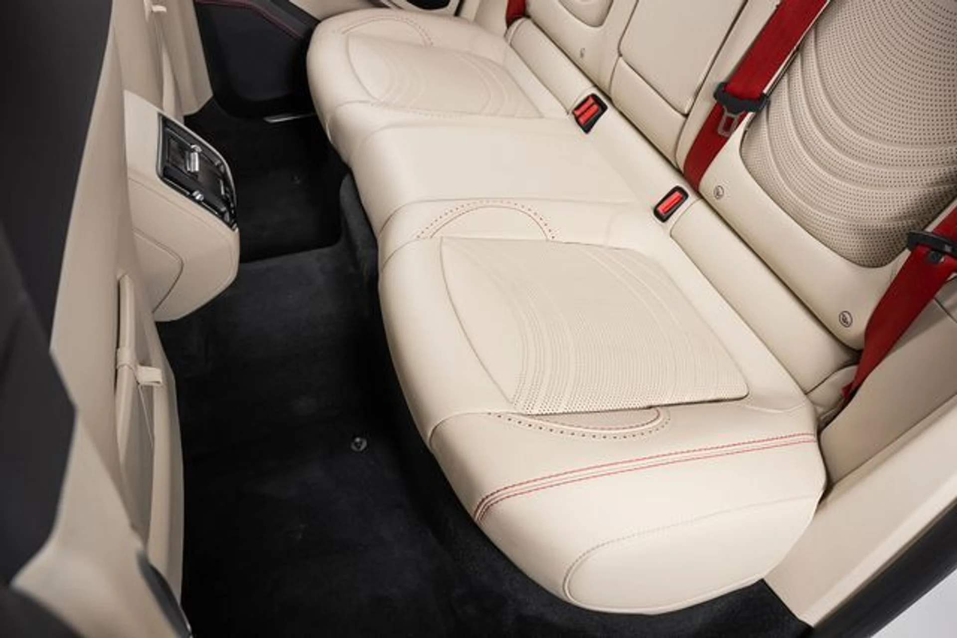 mph022_3165098146_d3fa849146eb6b4e1e754eea46770d43x_f2da067b5c