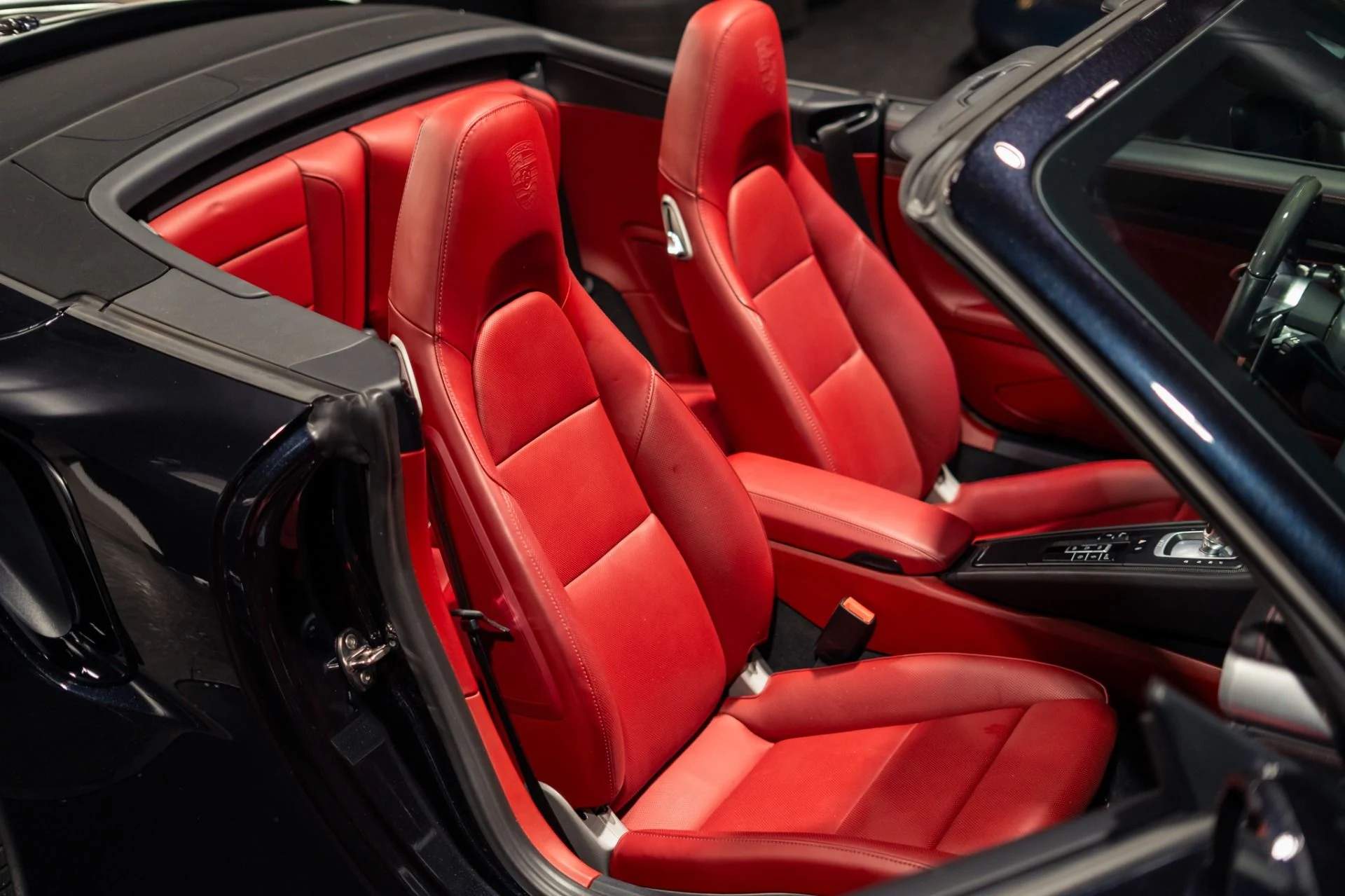 mph022_3166311107_Used_2017_Porsche_911_Turbo_S_Cabriolet_1784648965_43edbca0e3