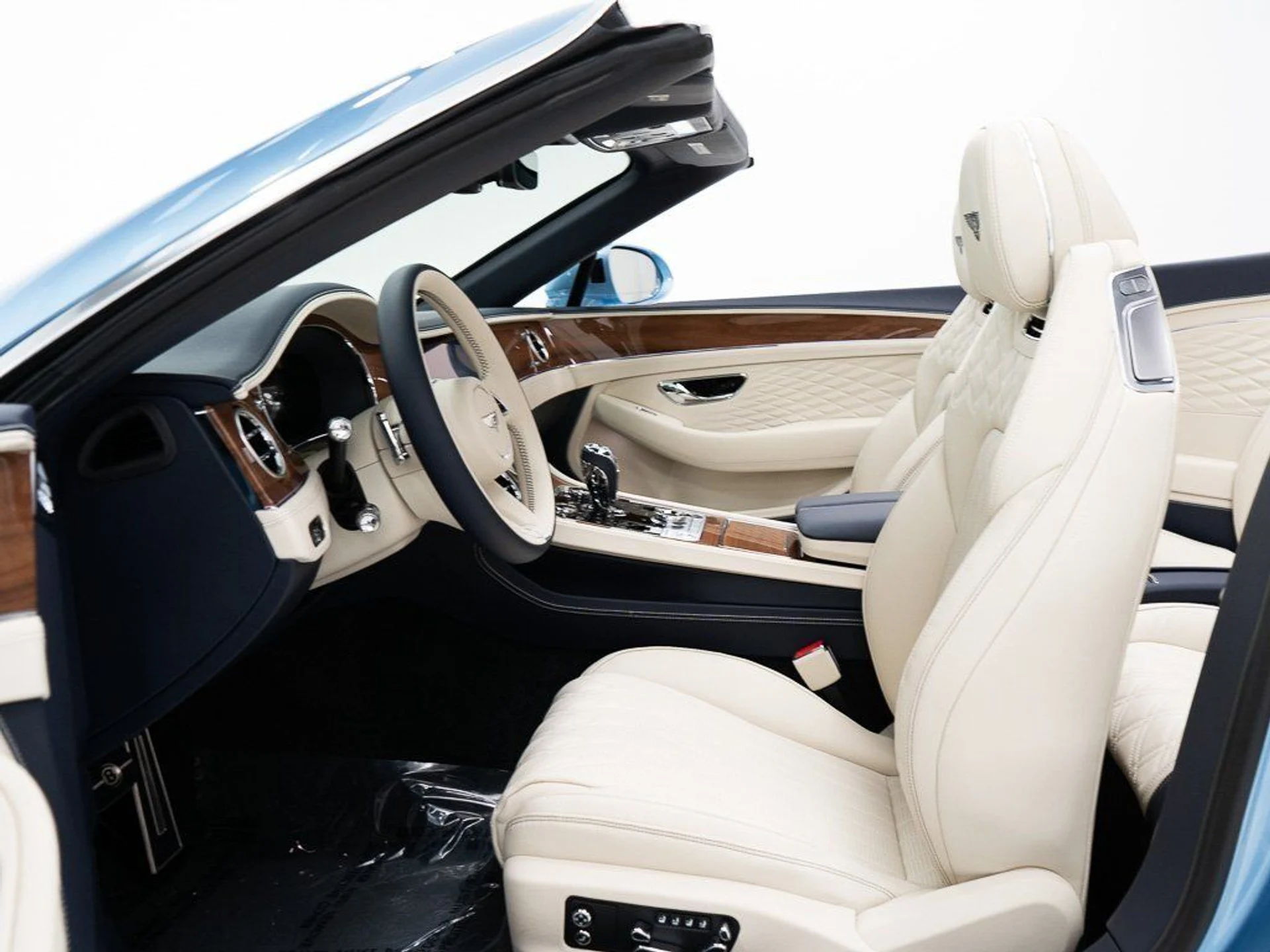 mph022_3170274155_494e5c2bbb03ee2f4efe1b43b92faeed_1593d06640