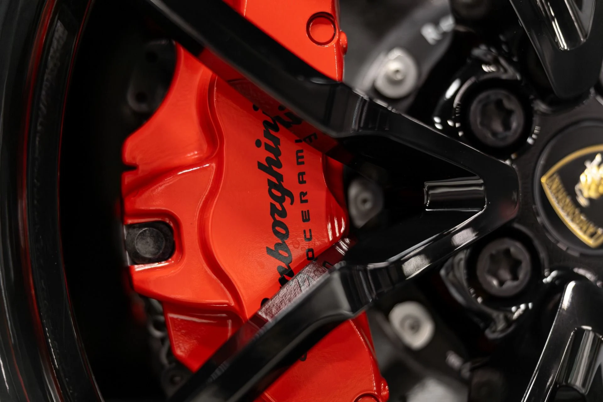 mph022_3170815823_Used_2017_Lamborghini_Huracan_1765410503_ff2285b2a7