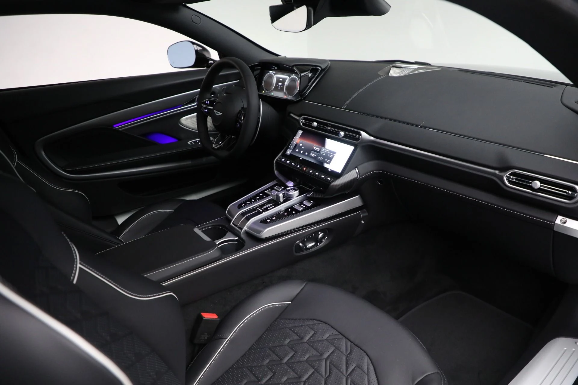 mph022_3183267671_New_2025_Aston_Martin_Vanquish_0628d8b54c
